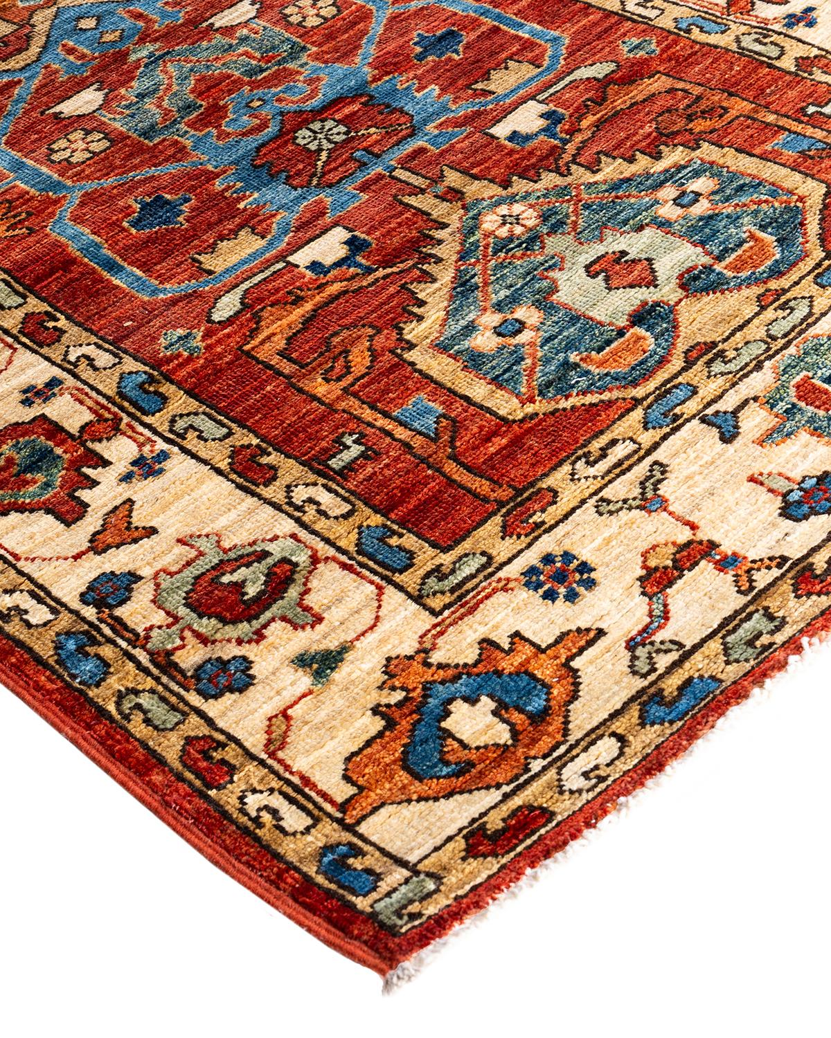 La fabrication des tapis persans dans toute sa splendeur a inspiré les couleurs riches, les motifs géométriques élaborés et les détails botaniques de la collection Serapi. Avec pas moins de 100 nœuds par pouce, ces tapis fabriqués à la main sont