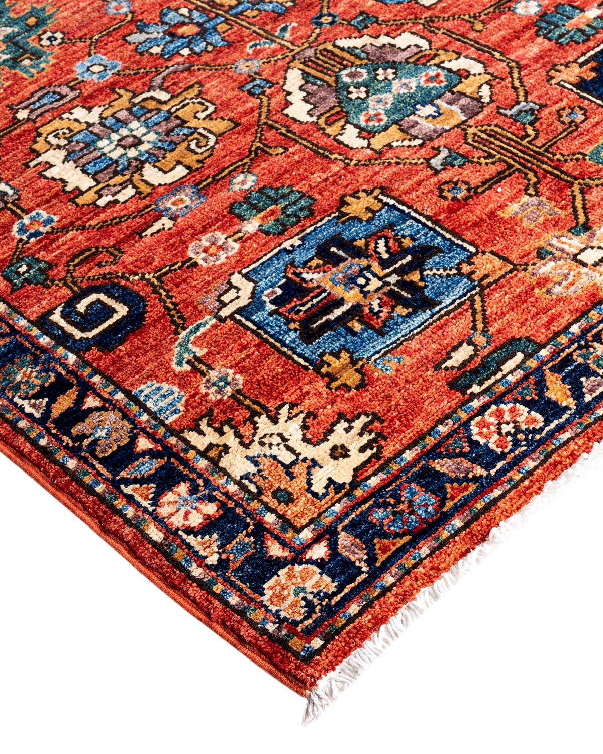La fabrication des tapis persans dans toute sa splendeur a inspiré les couleurs riches, les motifs géométriques élaborés et les détails botaniques de la collection Serapi. Avec pas moins de 100 nœuds par pouce, ces tapis fabriqués à la main sont