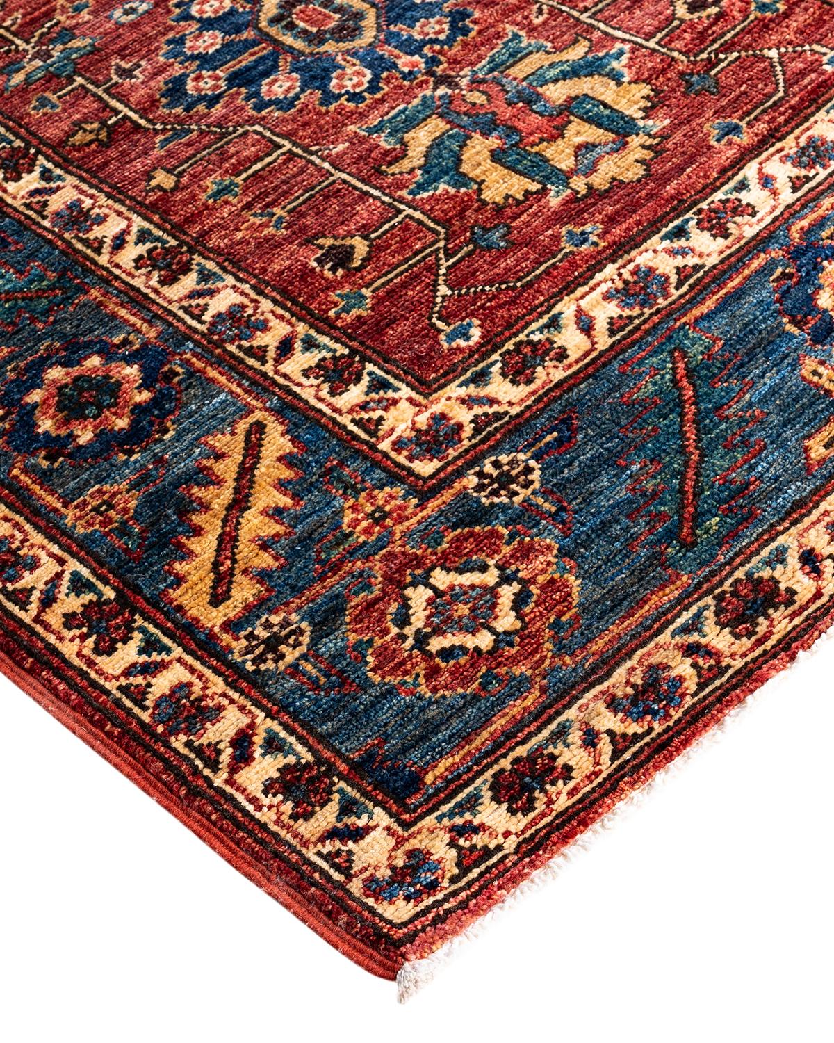 La fabrication des tapis persans dans toute sa splendeur a inspiré les couleurs riches, les motifs géométriques élaborés et les détails botaniques de la collection Serapi. Avec pas moins de 100 nœuds par pouce, ces tapis fabriqués à la main sont