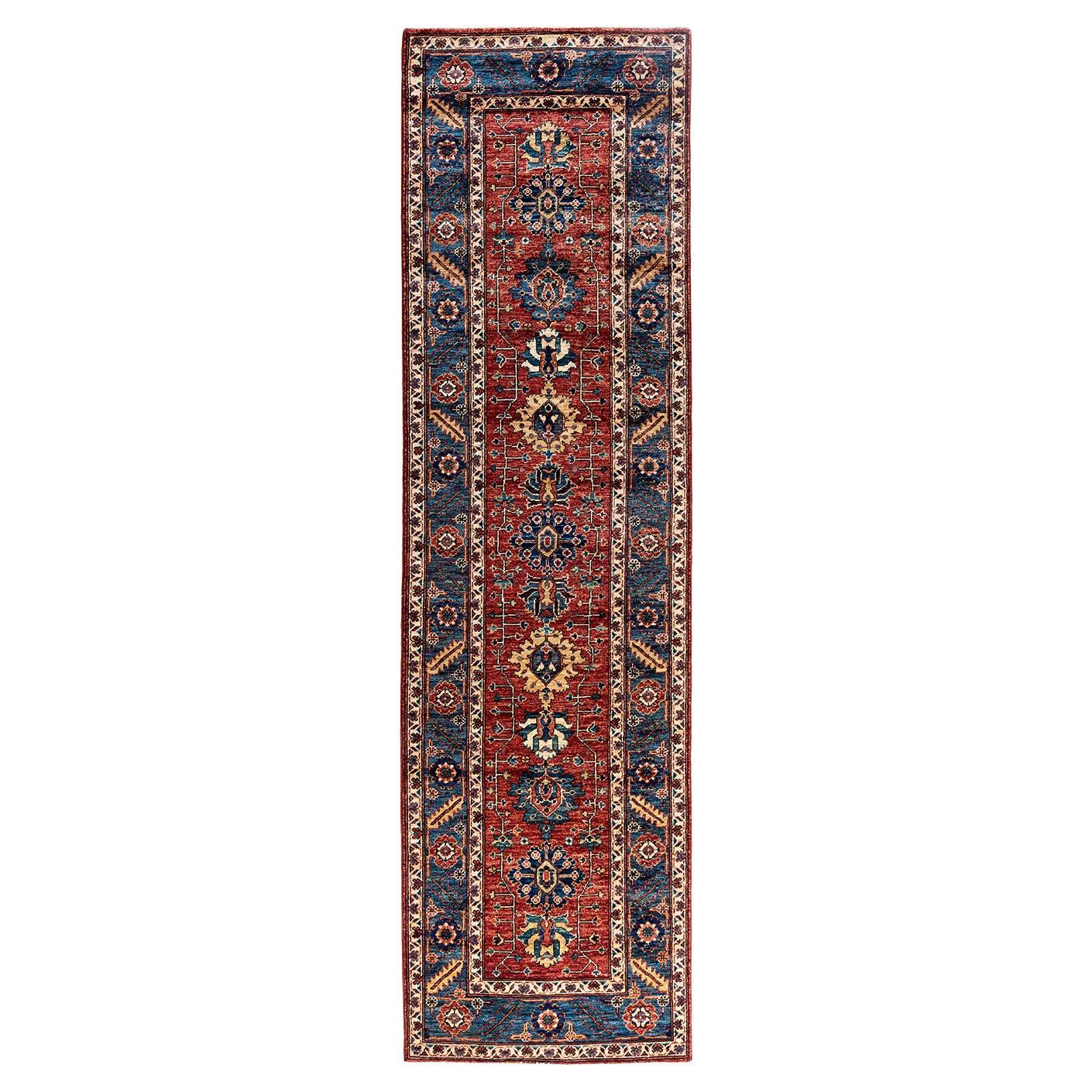 Tapis traditionnel Serapi rouge noué à la main 2' 9" x 9' 10" en vente