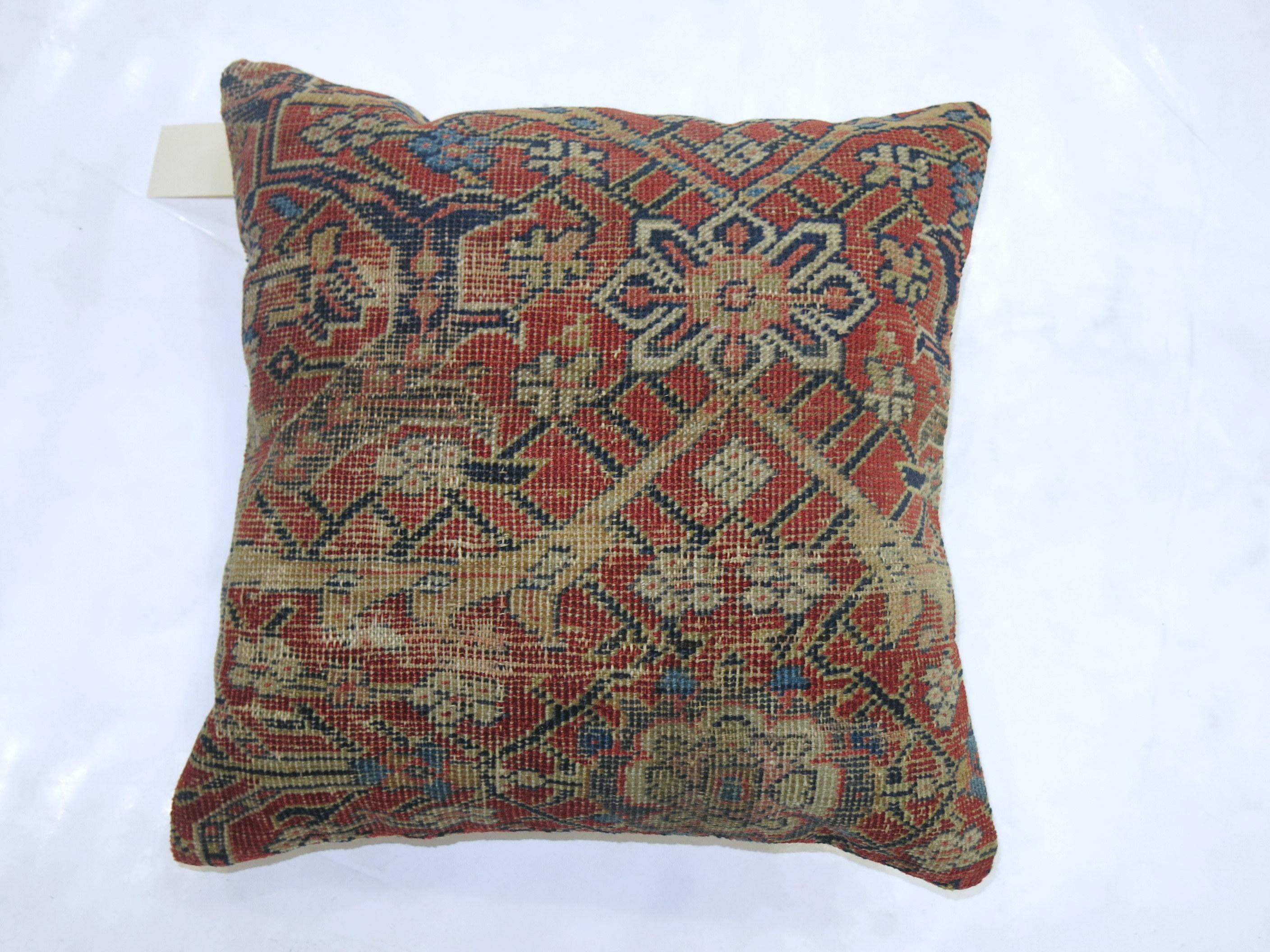 Sultanabad Coussin de tapis persan antique traditionnel Shabby Chic en vente