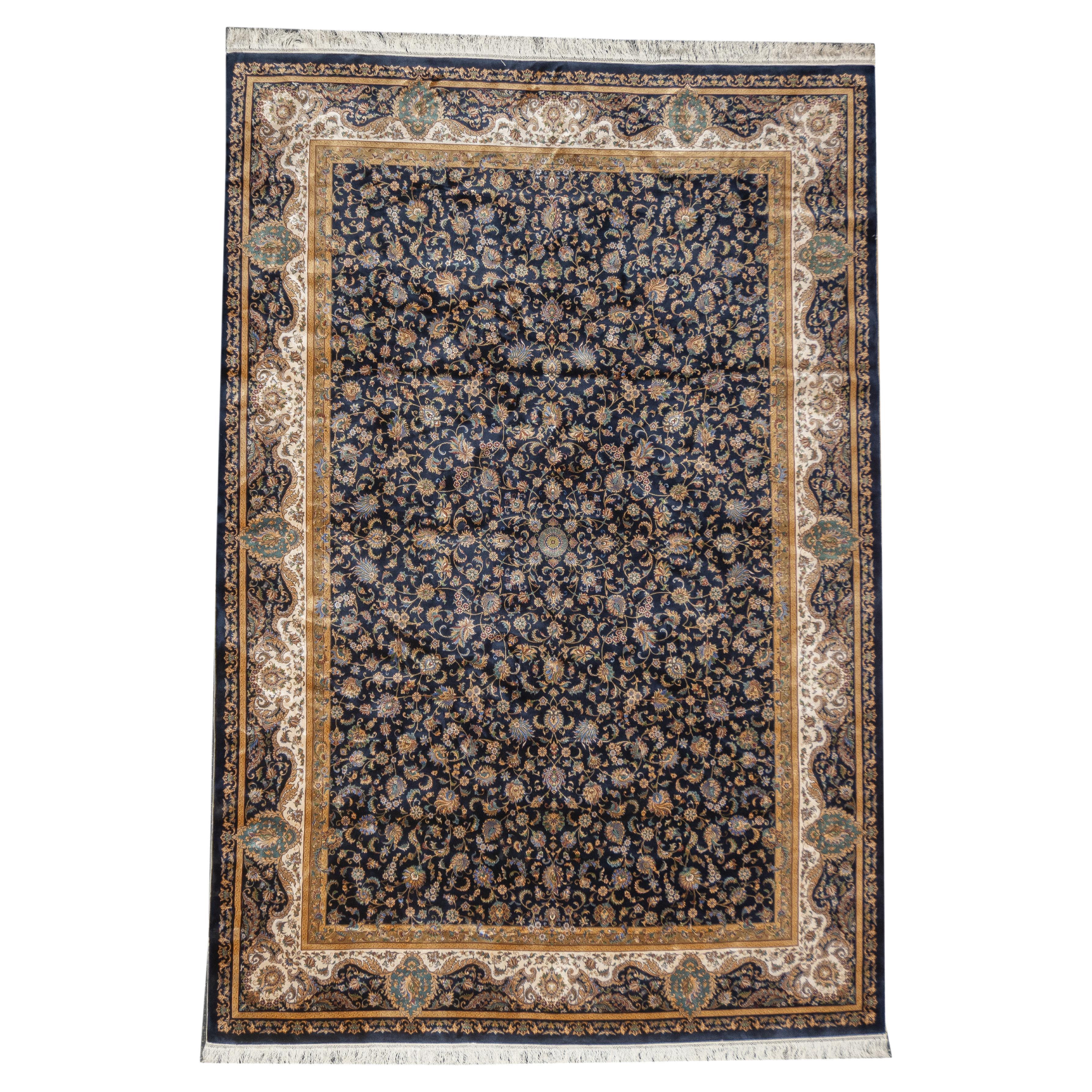 Tappeto tradizionale in seta con design persiano 6'4" x 9'7"