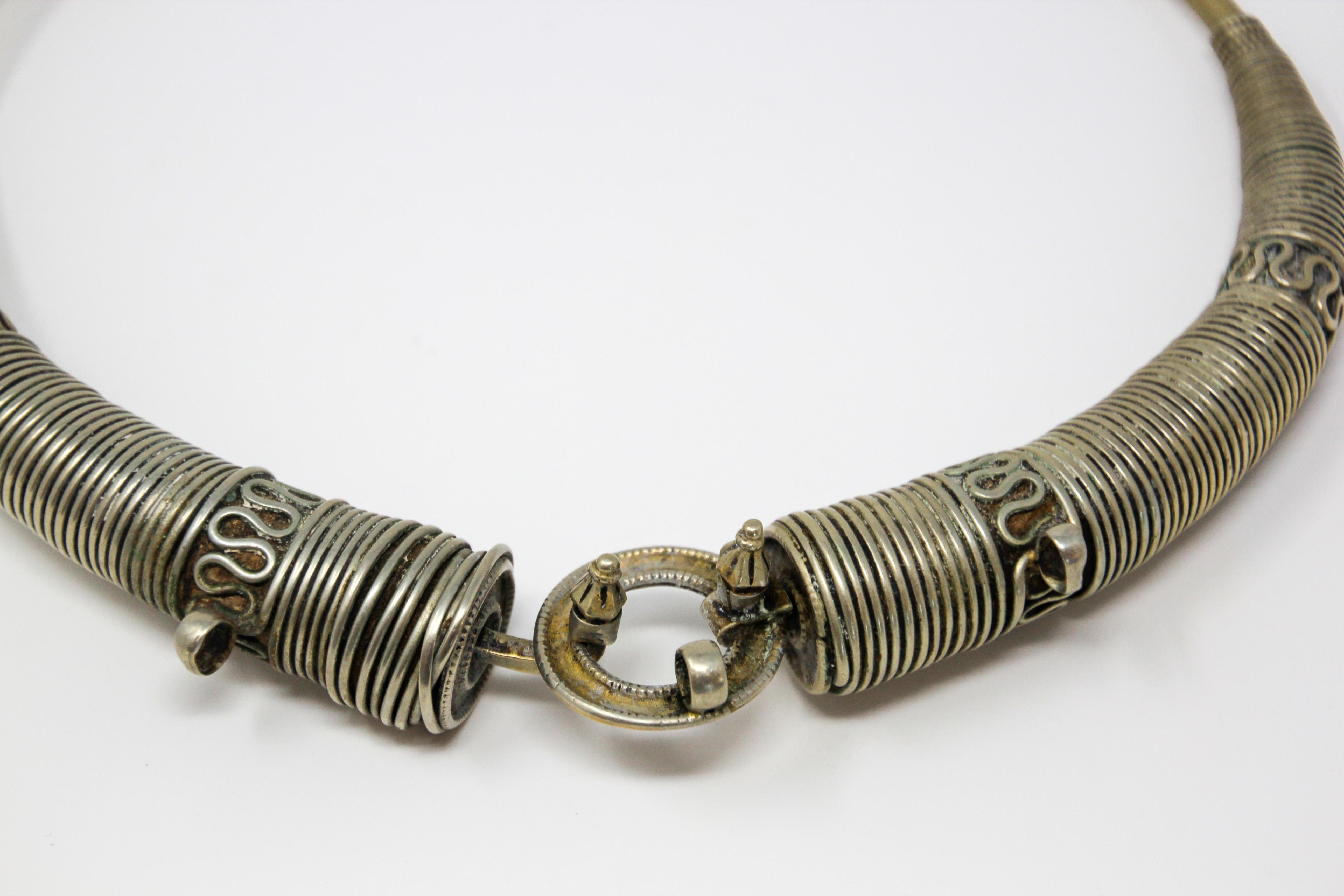 Traditionelle Silber-Torque-Halskette Chocker aus Rajasthan, Indien im Angebot 13