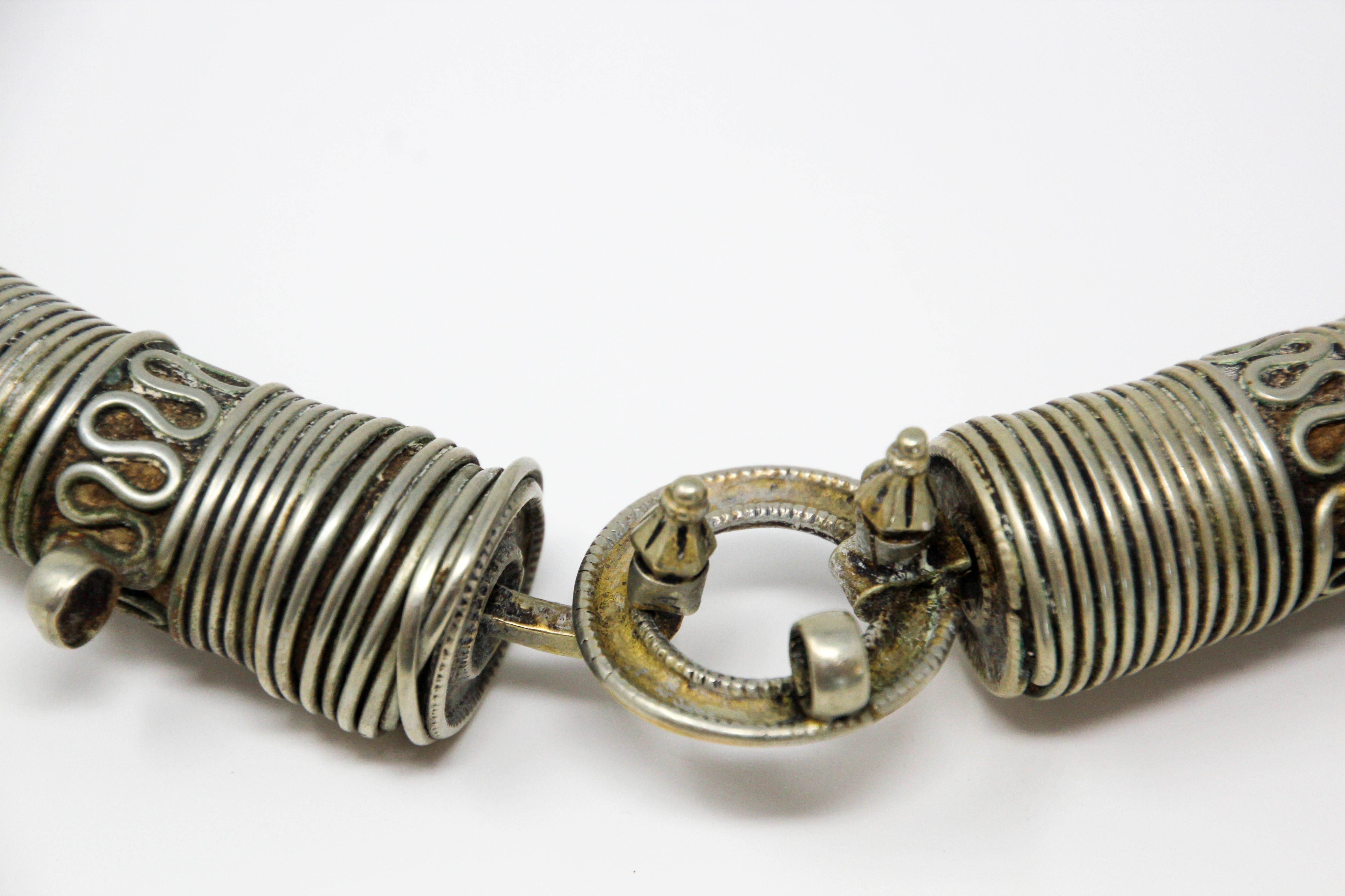Traditionelle Silber-Torque-Halskette Chocker aus Rajasthan, Indien im Angebot 14
