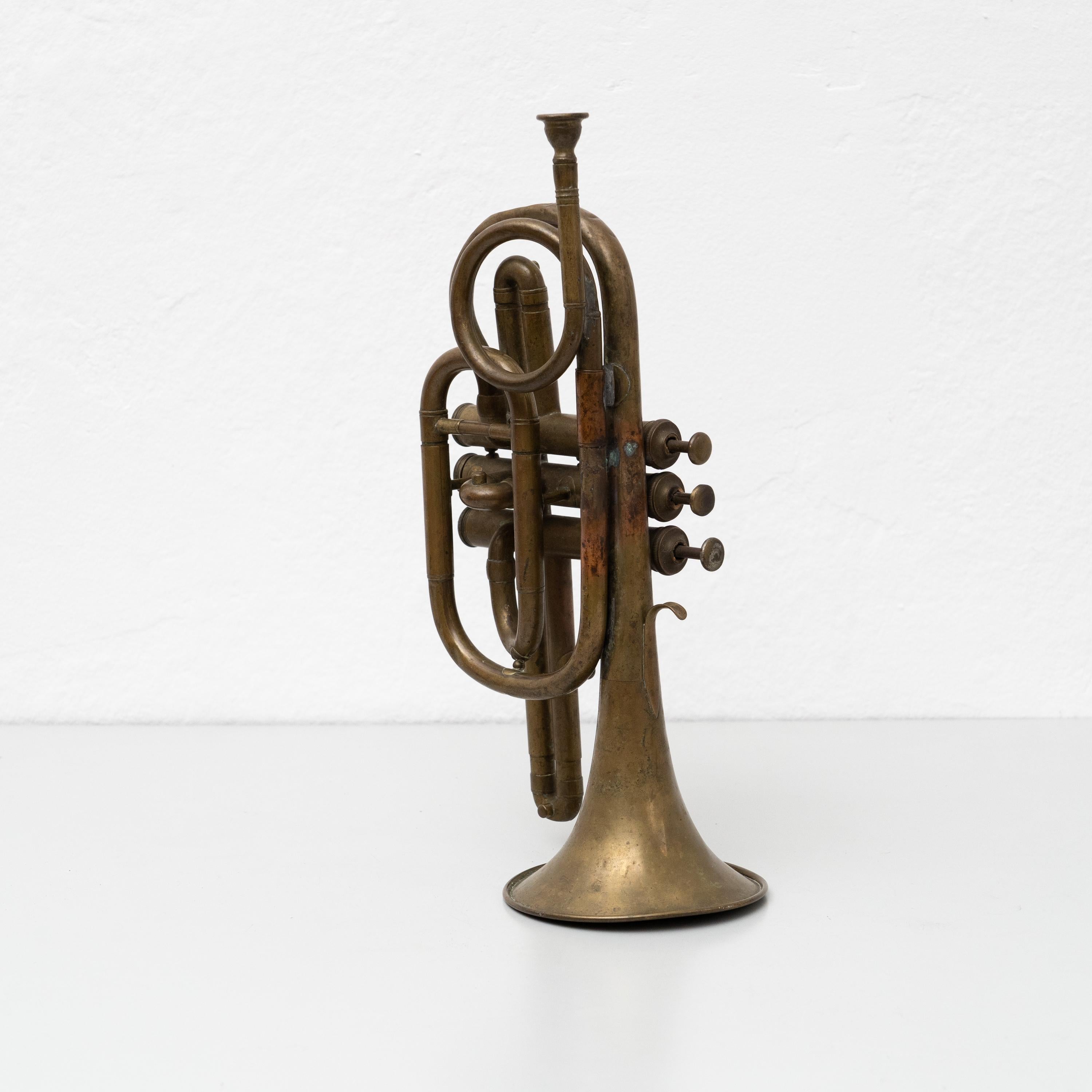 Mid-20th Century Traditional Spanish Brass Trumpet, circa 1960 For Sale