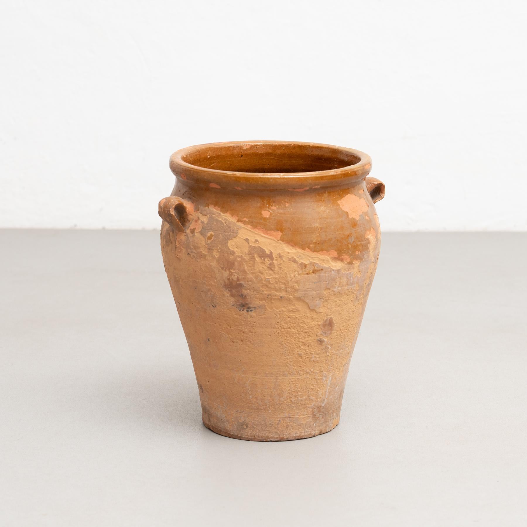 Traditional Spanish Ceramic Rustic Vase, circa 1960 In Good Condition For Sale In Barcelona, Barcelona