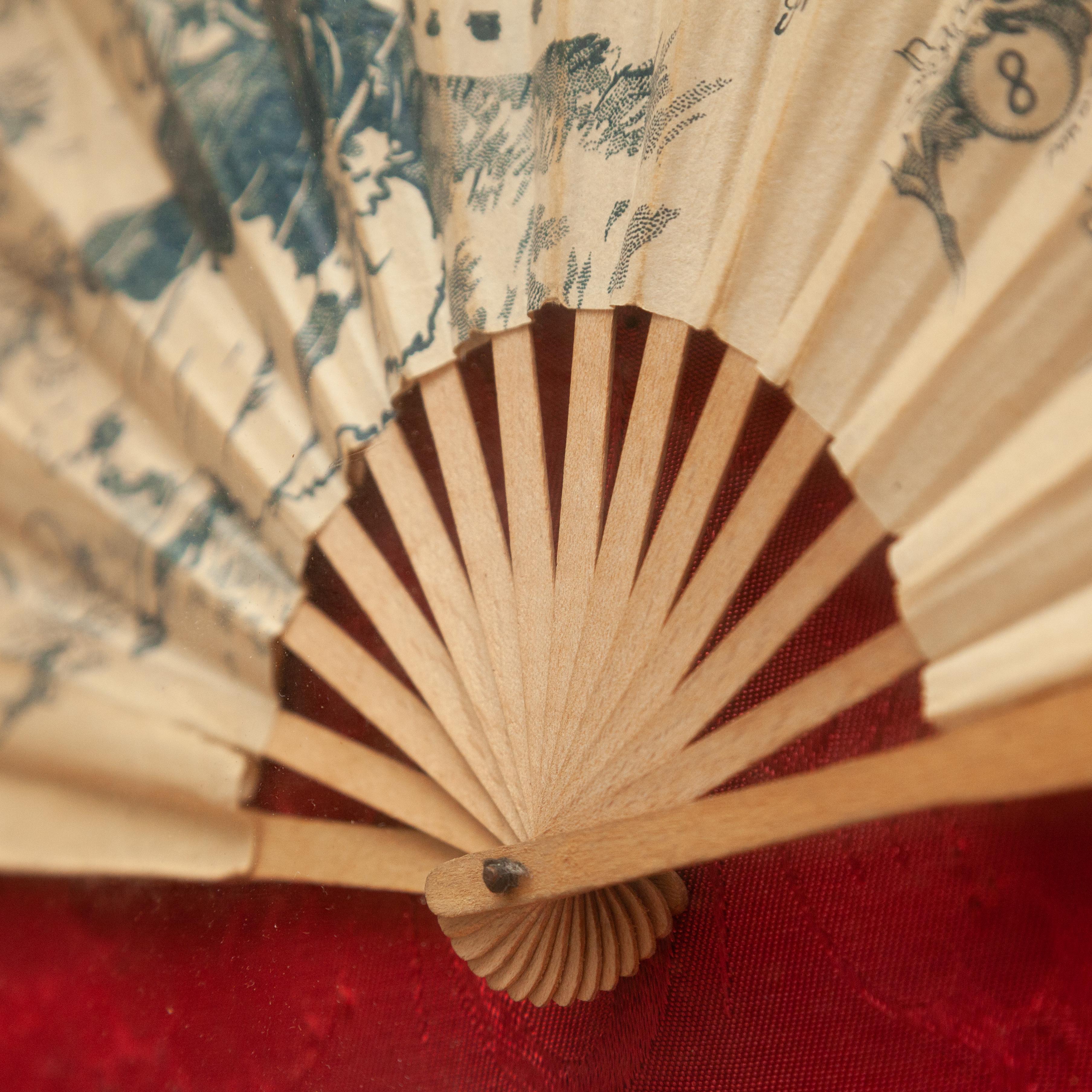 Traditional Spanish Paper Fan in a Guilted Frame, circa 1920 For Sale 5