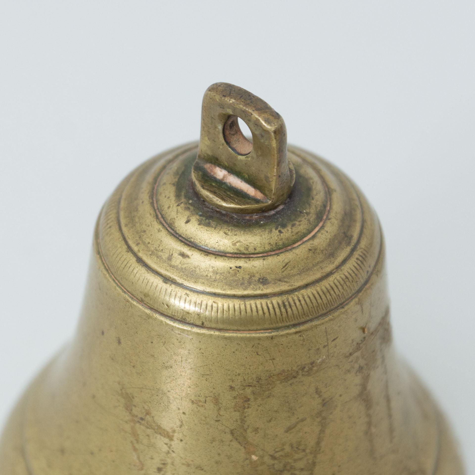 Européen Cloche rustique espagnole traditionnelle en bronze, vers 1880