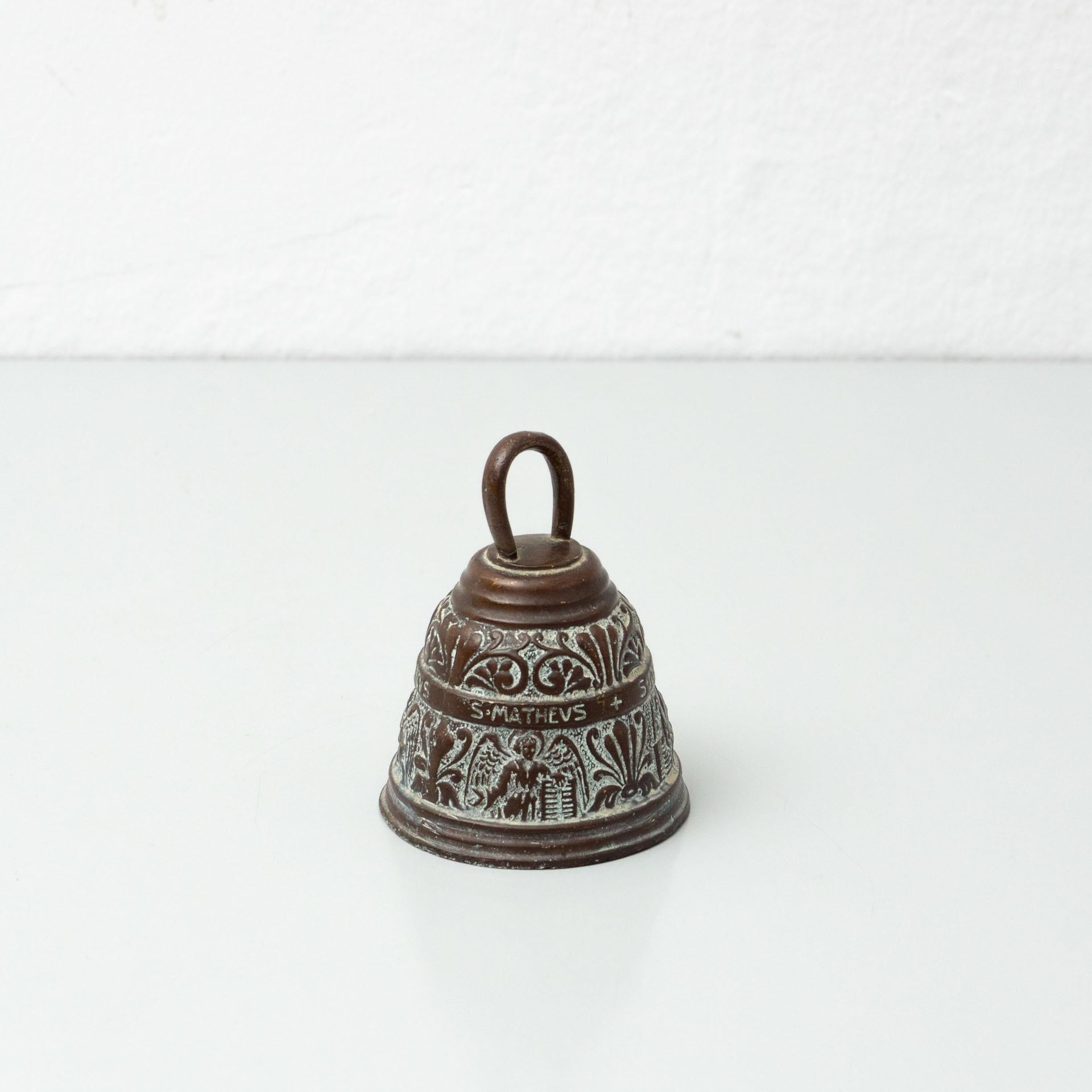 Traditional Spanish Rustic Bronze Bell, circa 1880 In Good Condition In Barcelona, Barcelona