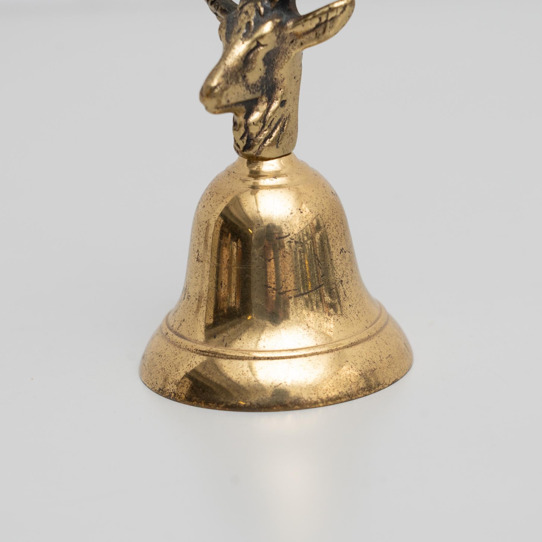 Traditional Spanish Rustic Bronze Hand Bell, circa 1970 In Good Condition In Barcelona, Barcelona