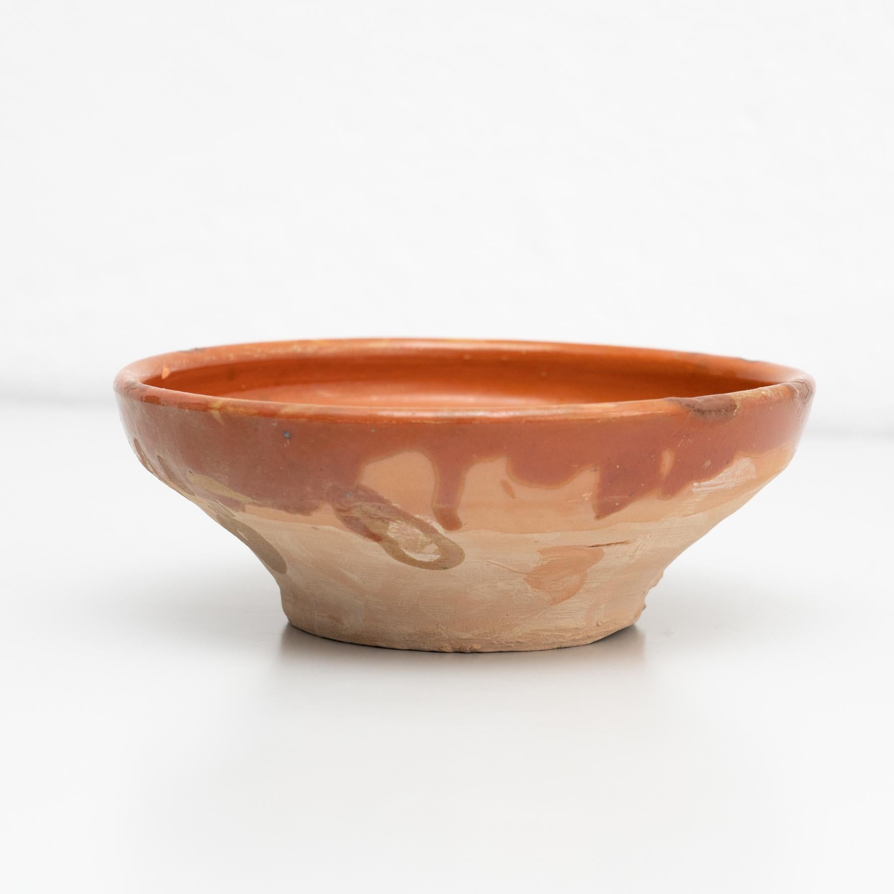 Traditional Spanish Rustic Ceramic Plate, circa 1940 In Good Condition In Barcelona, Barcelona