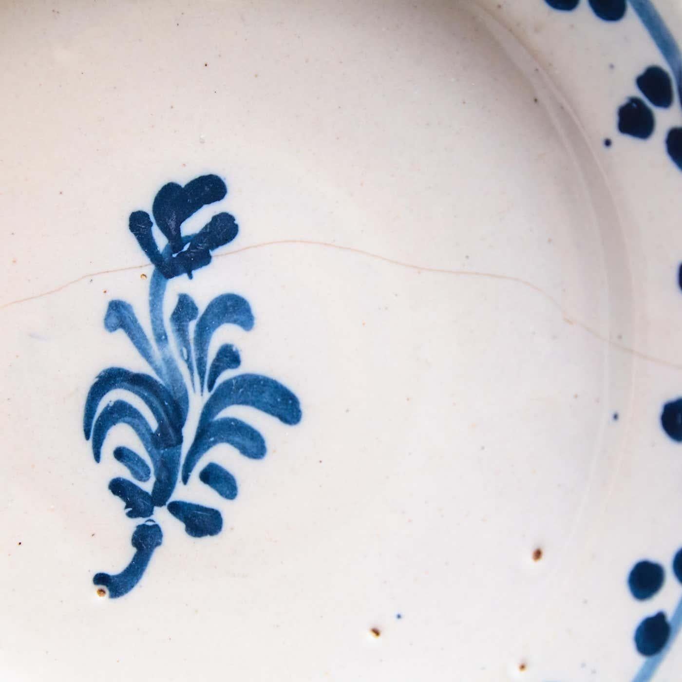 Traditioneller spanischer rustikaler spanischer Keramikteller, frühes 20. Jahrhundert (Mitte des 20. Jahrhunderts) im Angebot