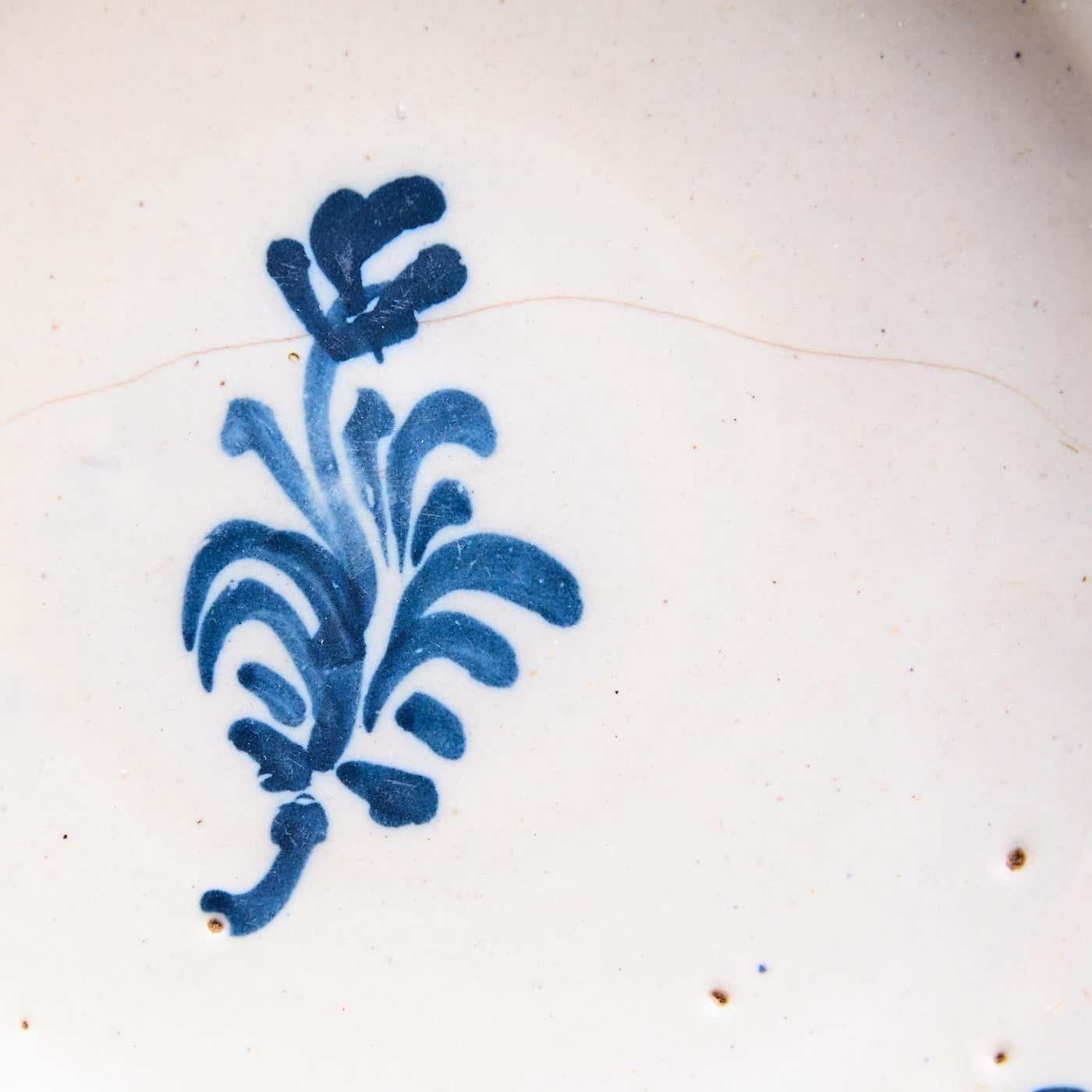 Traditioneller spanischer rustikaler spanischer Keramikteller, frühes 20. Jahrhundert im Angebot 1