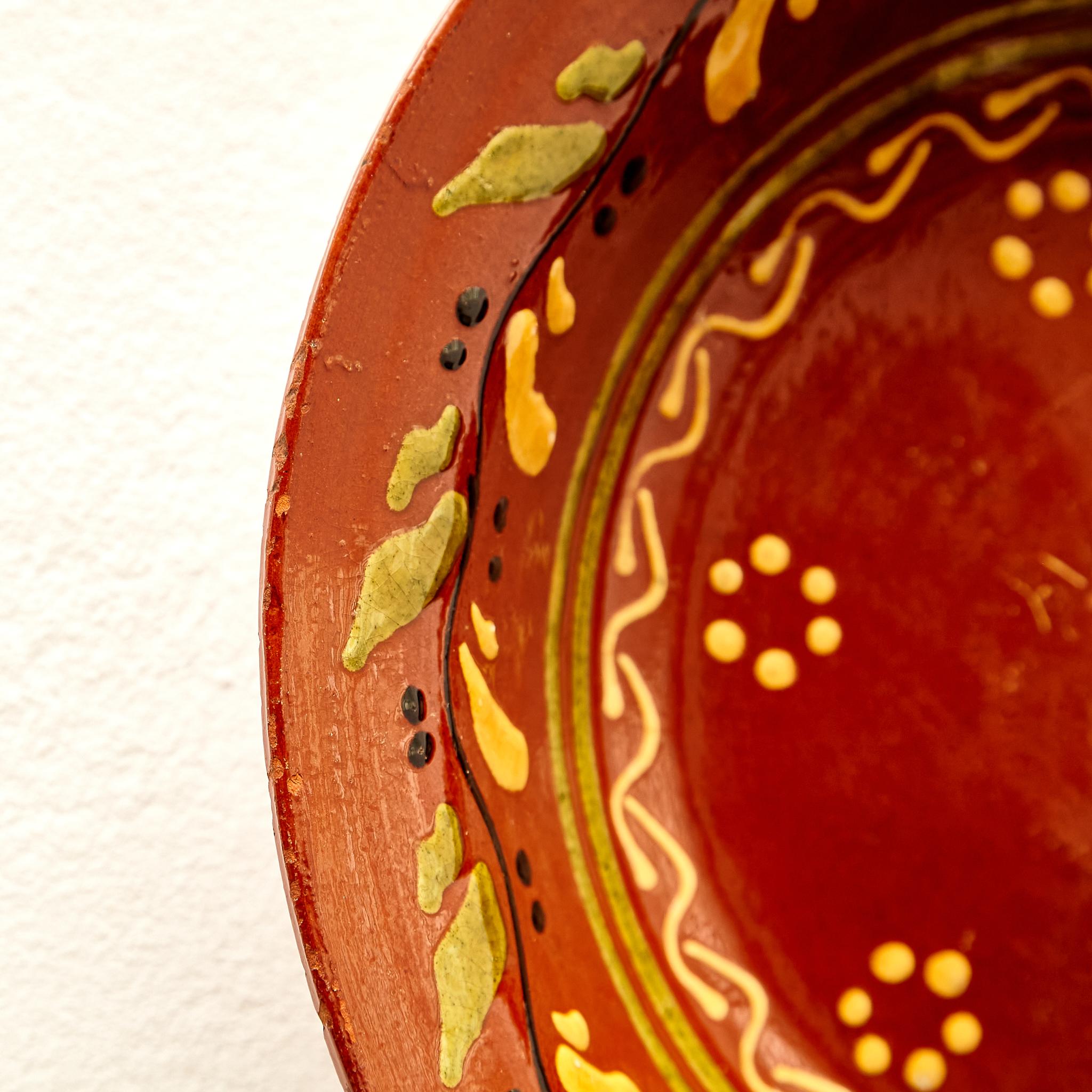 Traditional Spanish Rustic Decorative Hand Painted Ceramic Plate, circa 1940 1