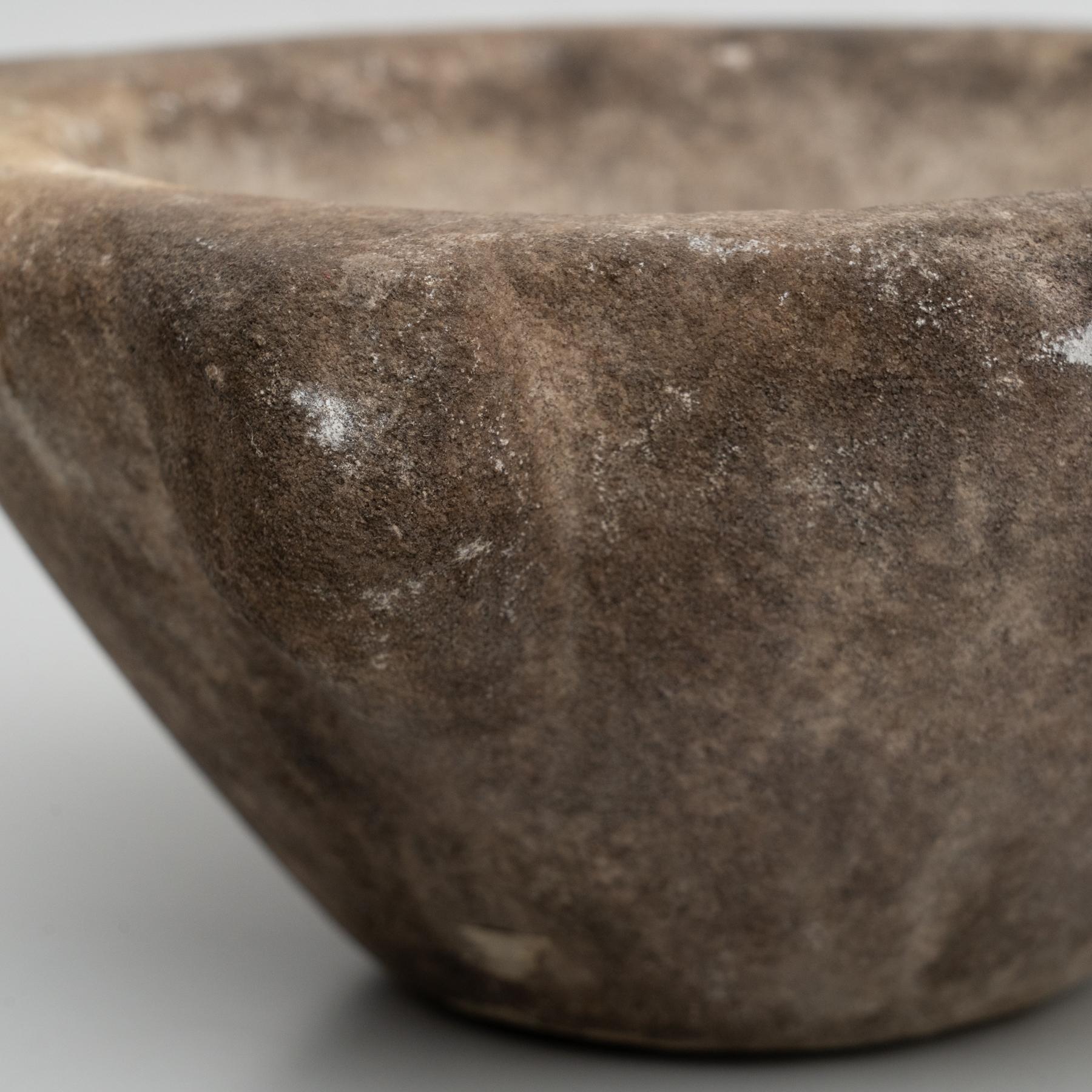 Mortier de pierre espagnol traditionnel, vers 1930 en vente 9