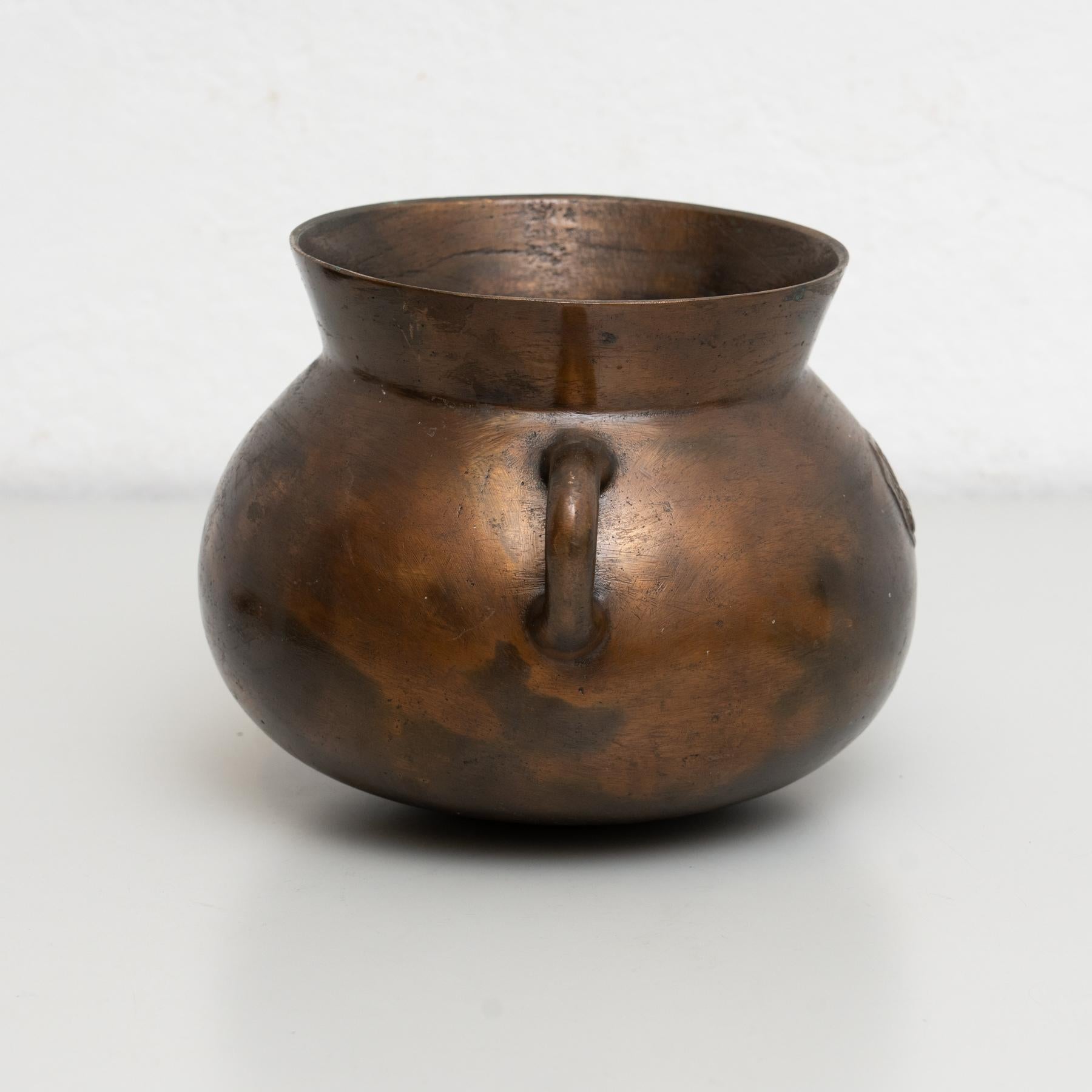 Traditional Spanish Vintage Bronze Pot, circa 1950 For Sale 3
