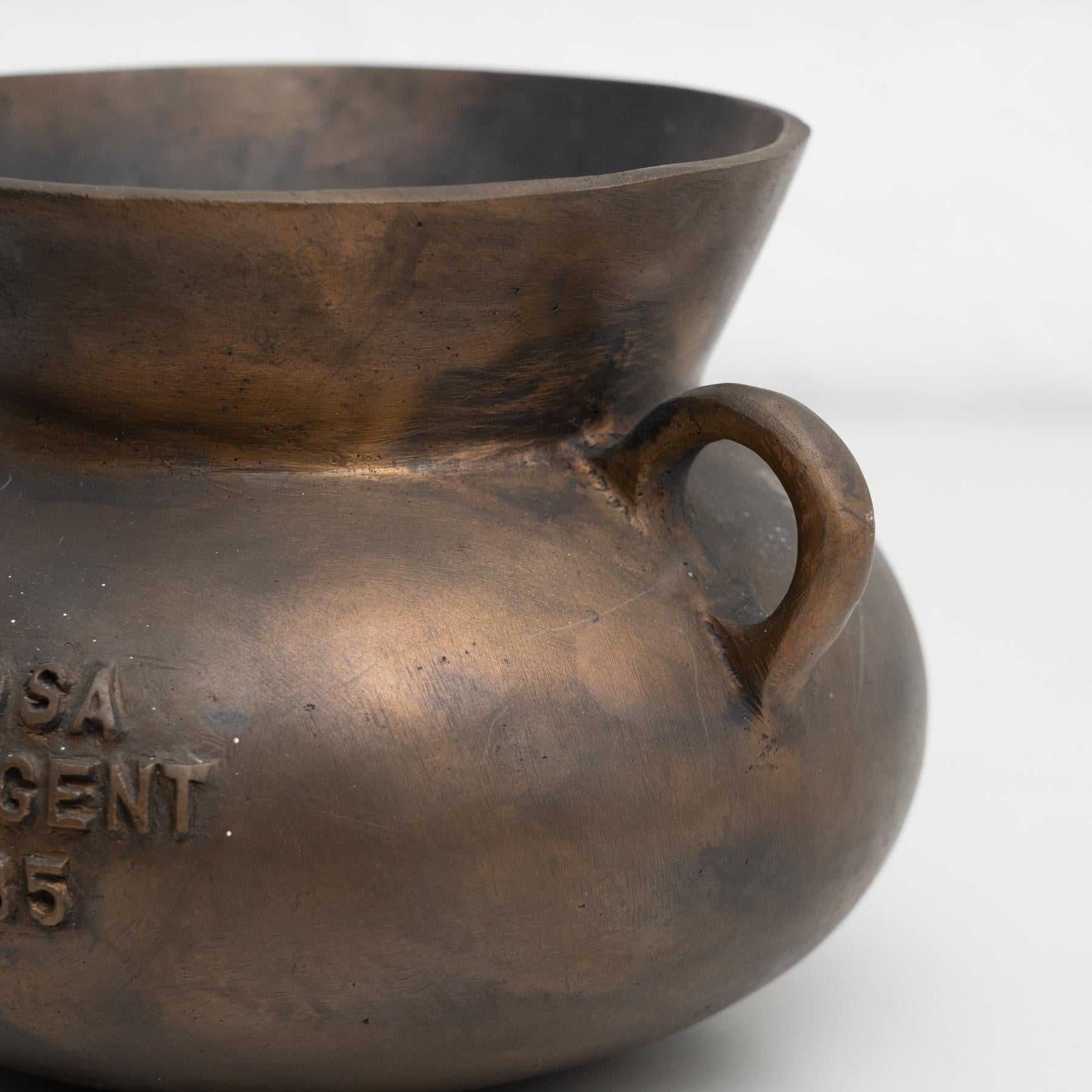 Pot traditionnel espagnol en bronze vintage, circa 1985 en vente 3