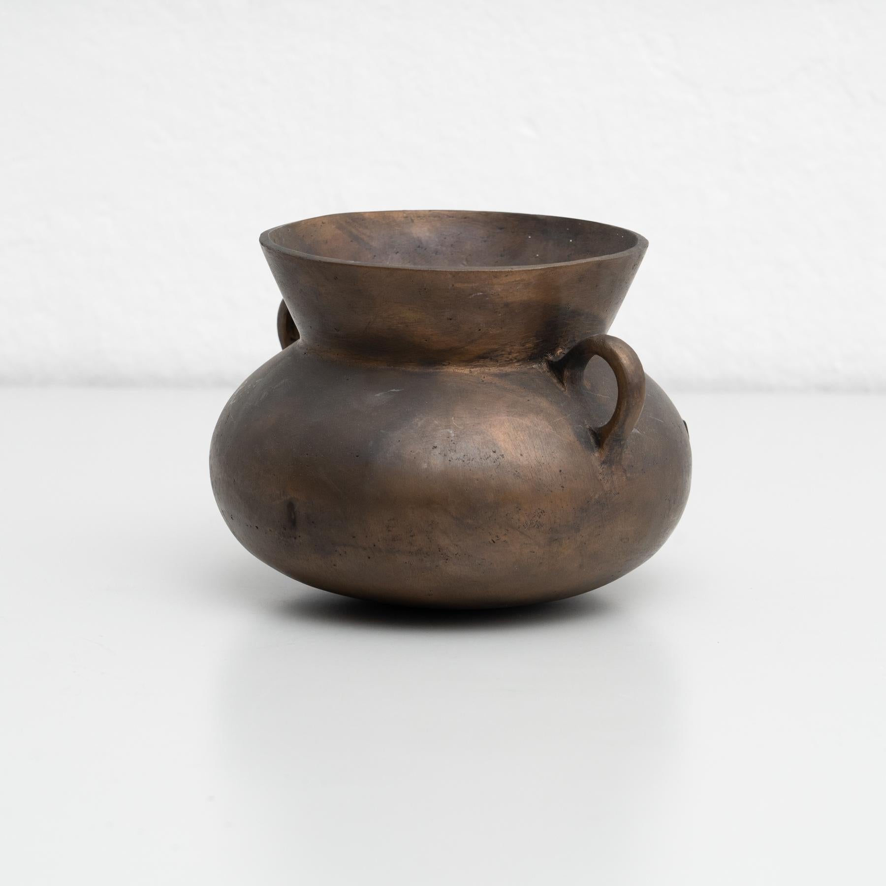 Mid-20th Century Traditional Spanish Vintage Bronze Pot, circa 1985 For Sale