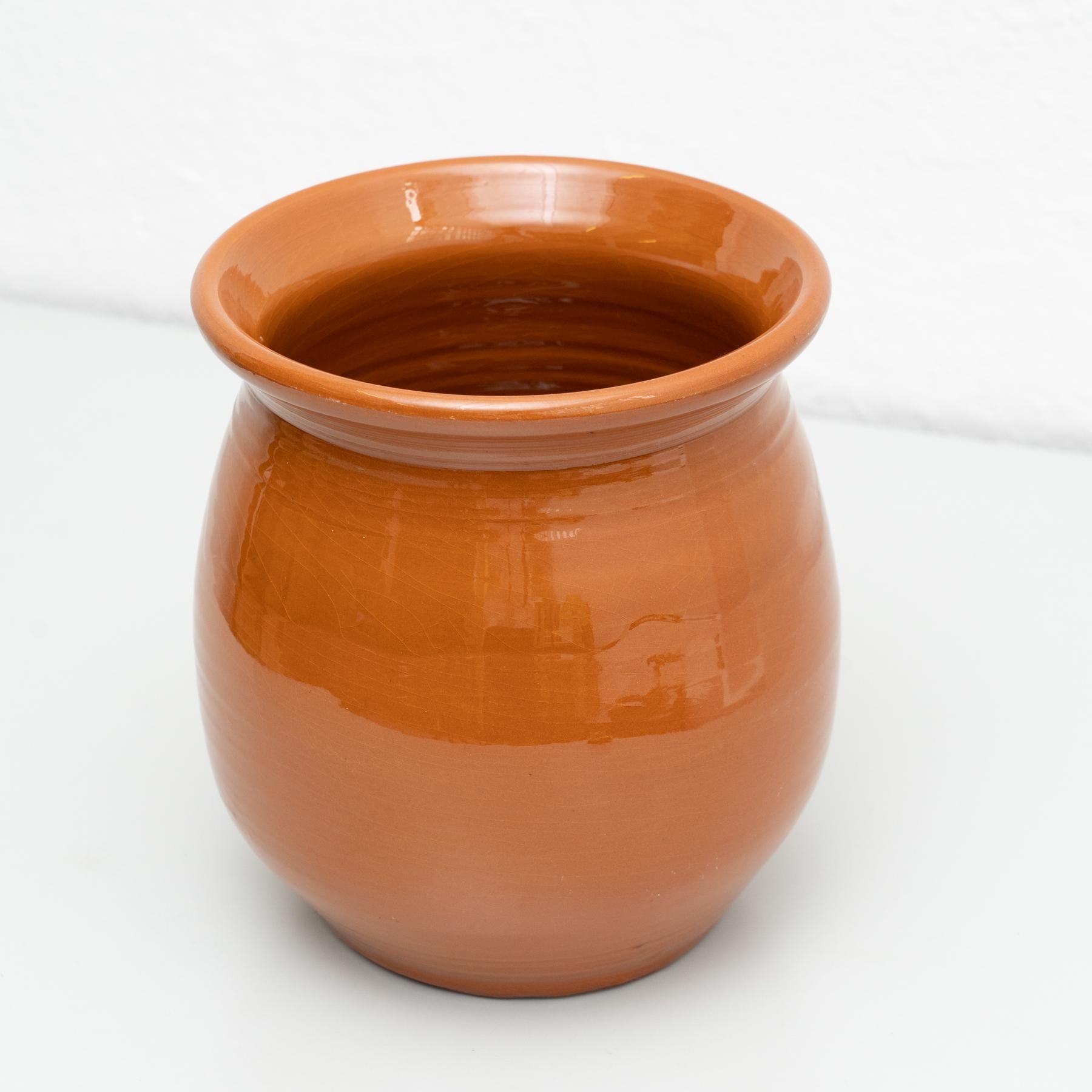 Traditional Spanish Vintage Ceramic Vase, circa 1950 For Sale 1