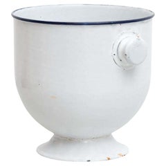 Vase traditionnel espagnol en métal vintage, circa 1930