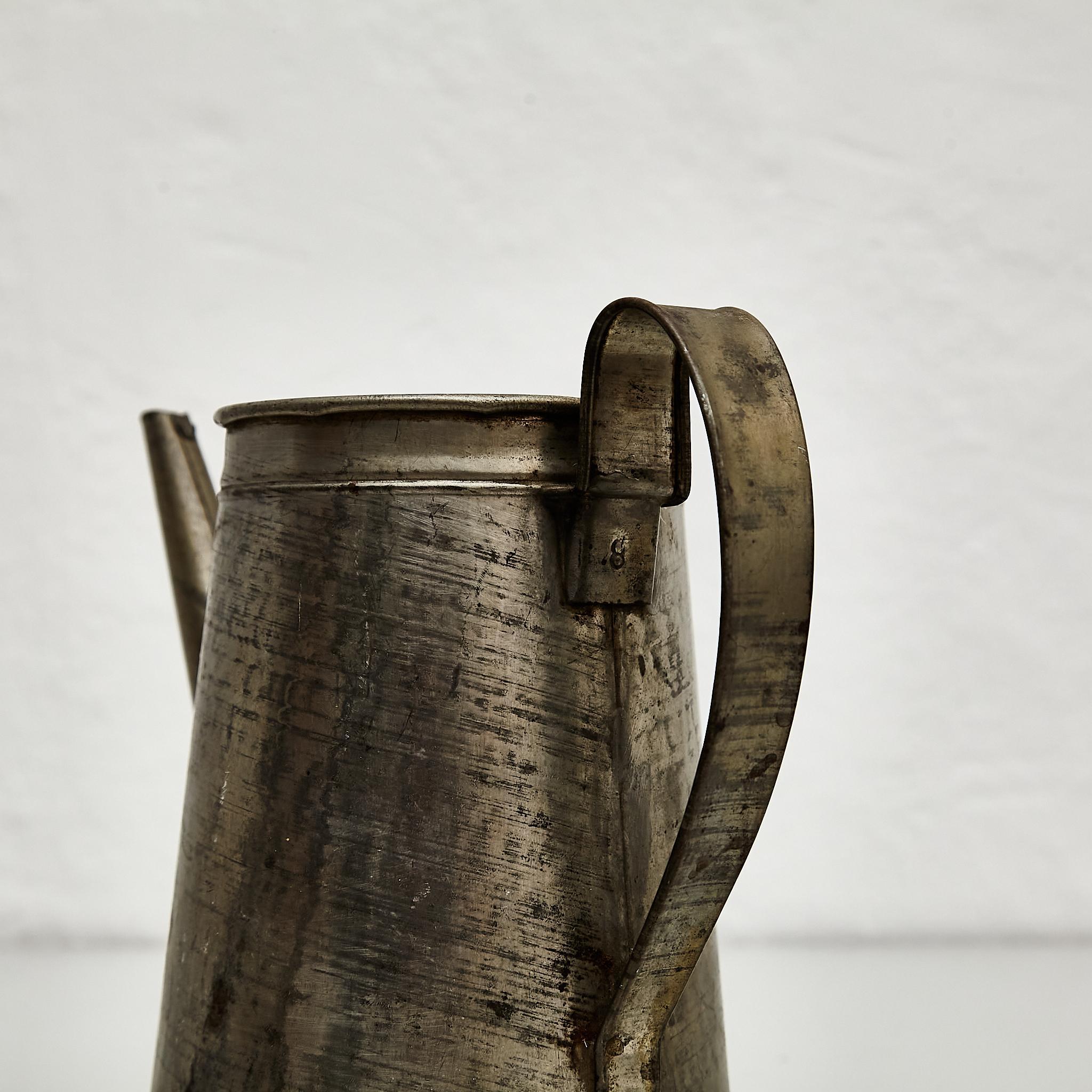 Traditional Spanish Vintage Metal Vase, circa 1950 For Sale 8