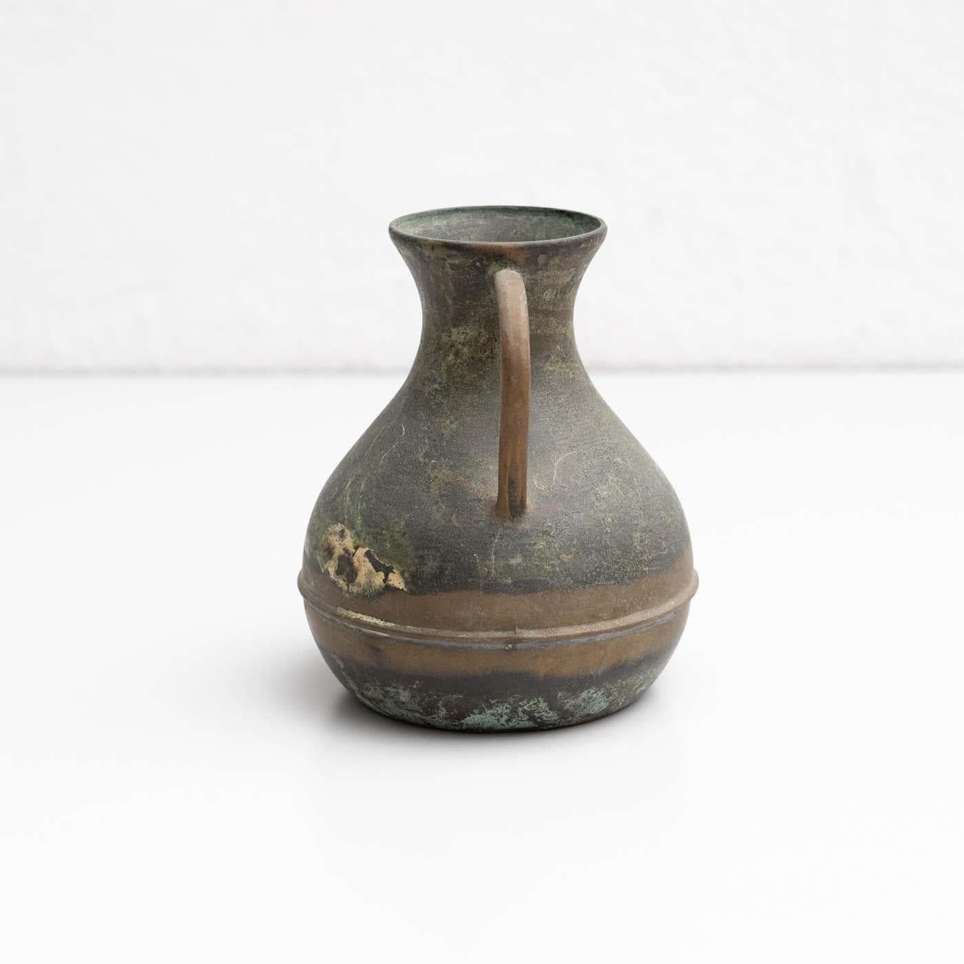 Jarrón de metal tradicional español vintage, circa 1950 Español en venta