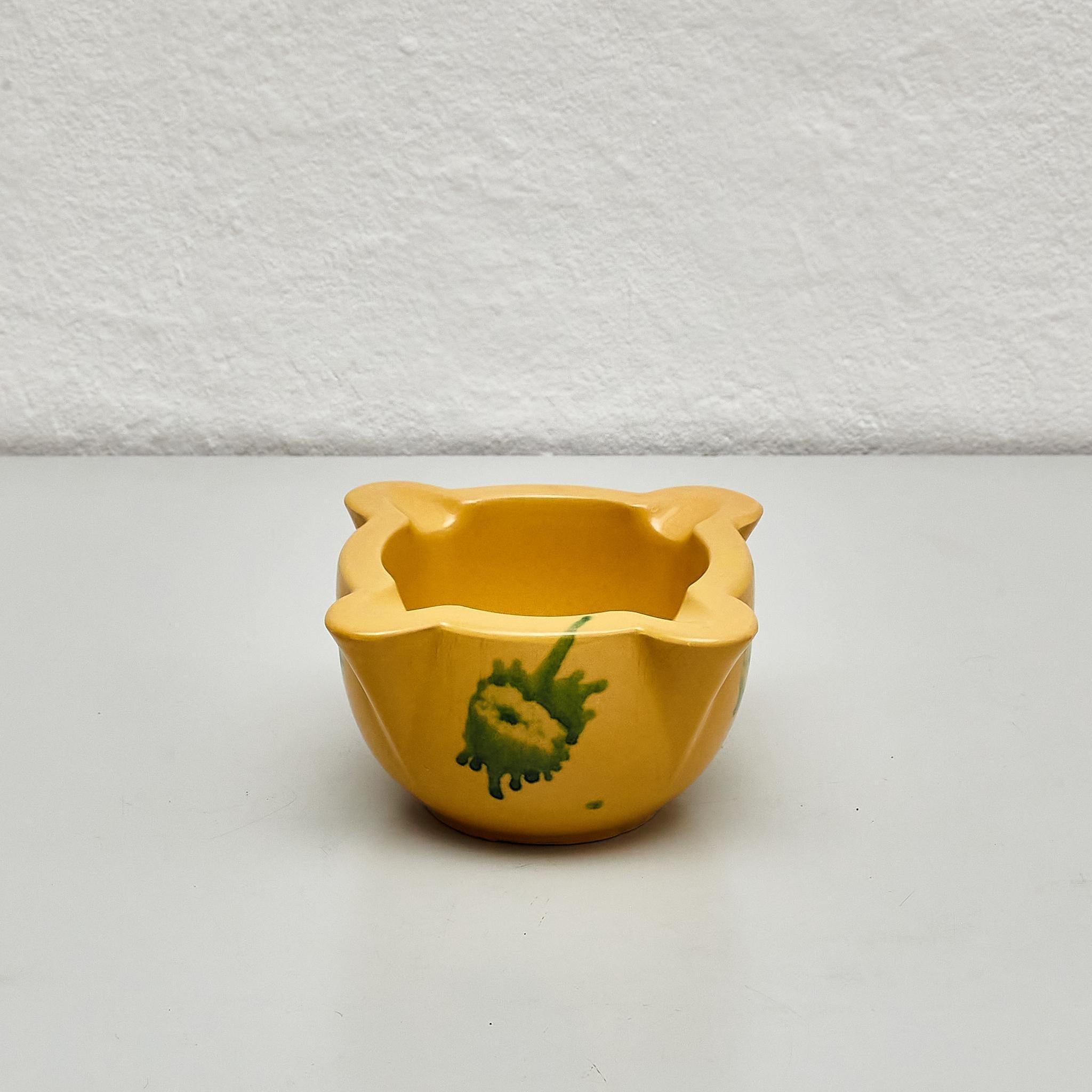 Mid-Century Modern Mortier traditionnel espagnol en céramique jaune, vers 1970 en vente