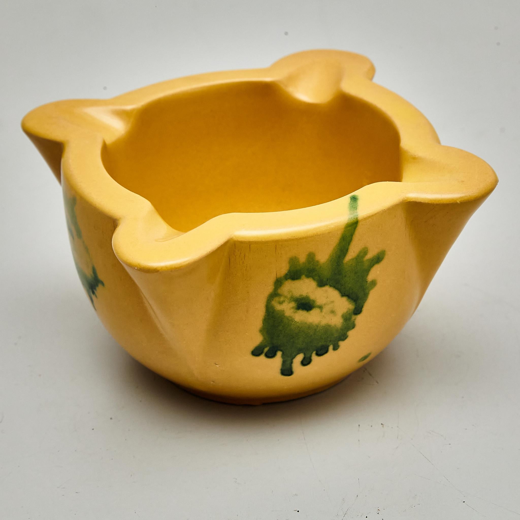 Traditional Spanish Yellow Ceramic Mortar, circa 1970 3