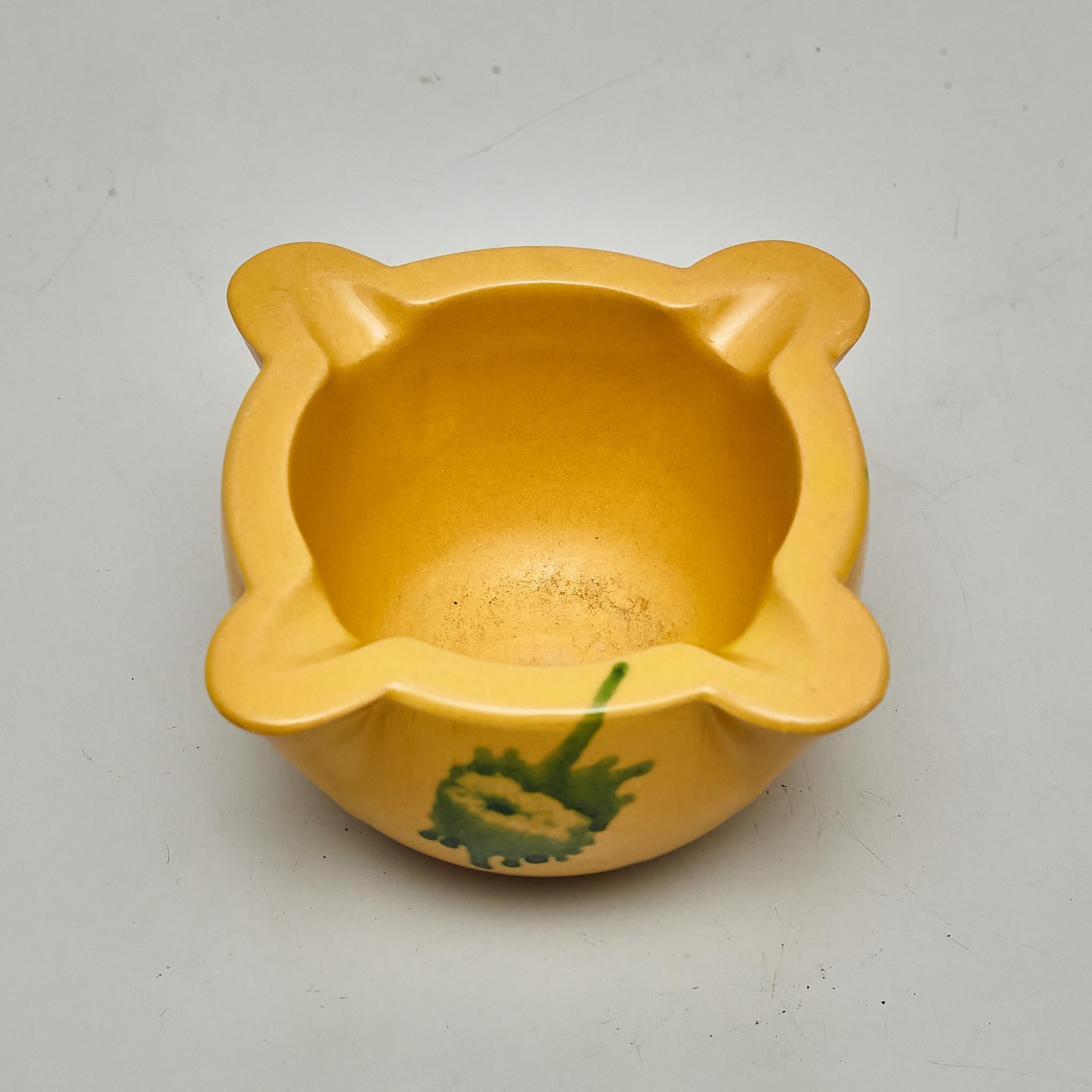 Traditional Spanish Yellow Ceramic Mortar, circa 1970 4