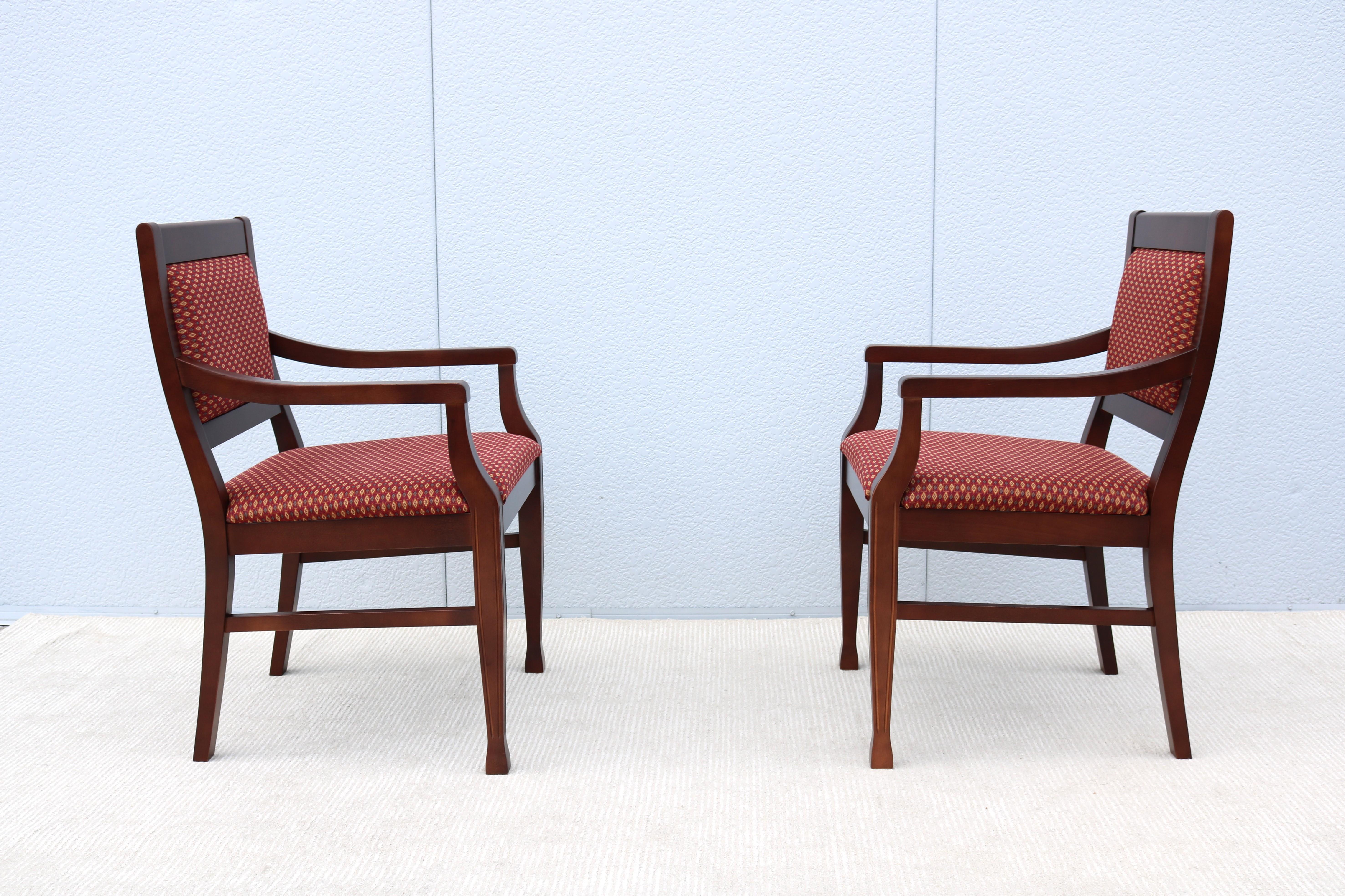 Traditionelle Steelcase Topaz Gast- oder Esszimmerstühle aus europäischem Buchenholz, ein Paar im Angebot 4