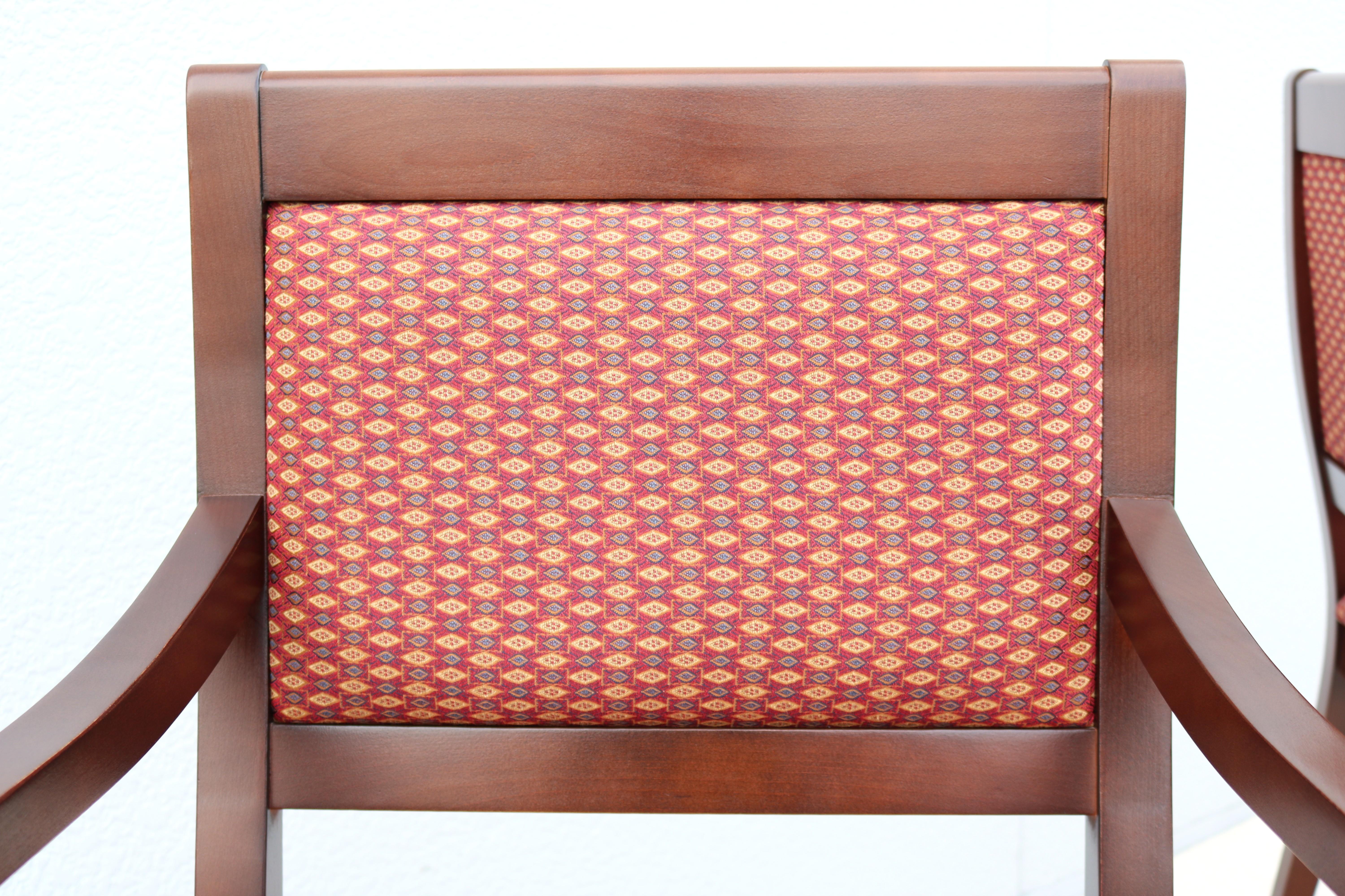 Traditionelle Steelcase Topaz Gast- oder Esszimmerstühle aus europäischem Buchenholz, ein Paar im Angebot 7