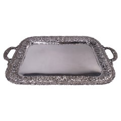 Vassoio tradizionale Stieff Baltimore Repousse in argento sterling, 1946