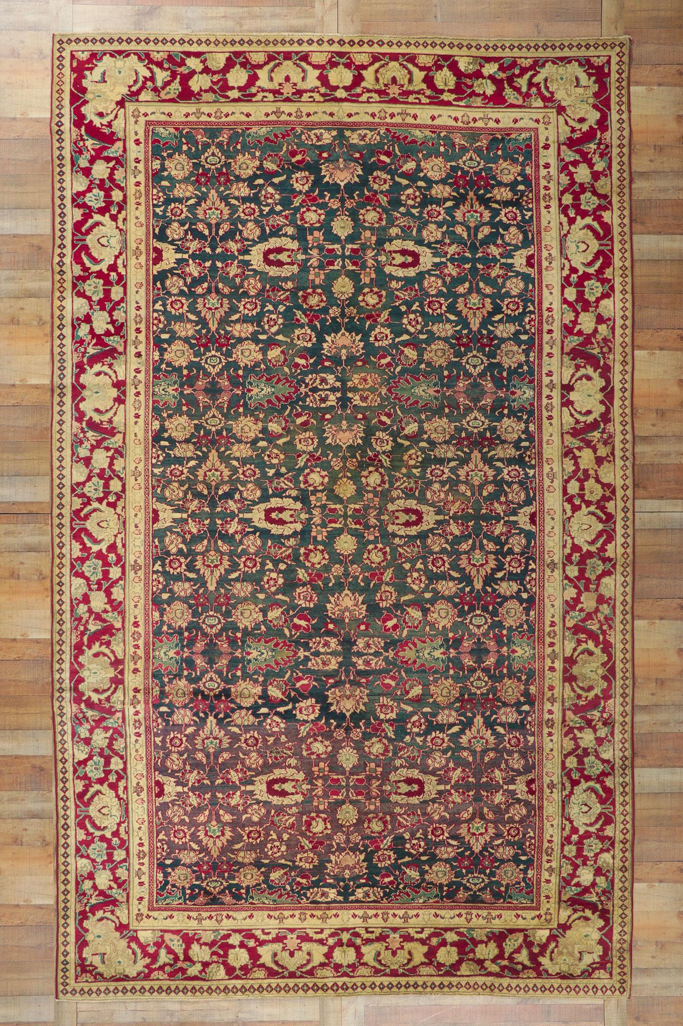 Traditional Style Antique India Agra Rug In Good Condition For Sale In Dallas, TX