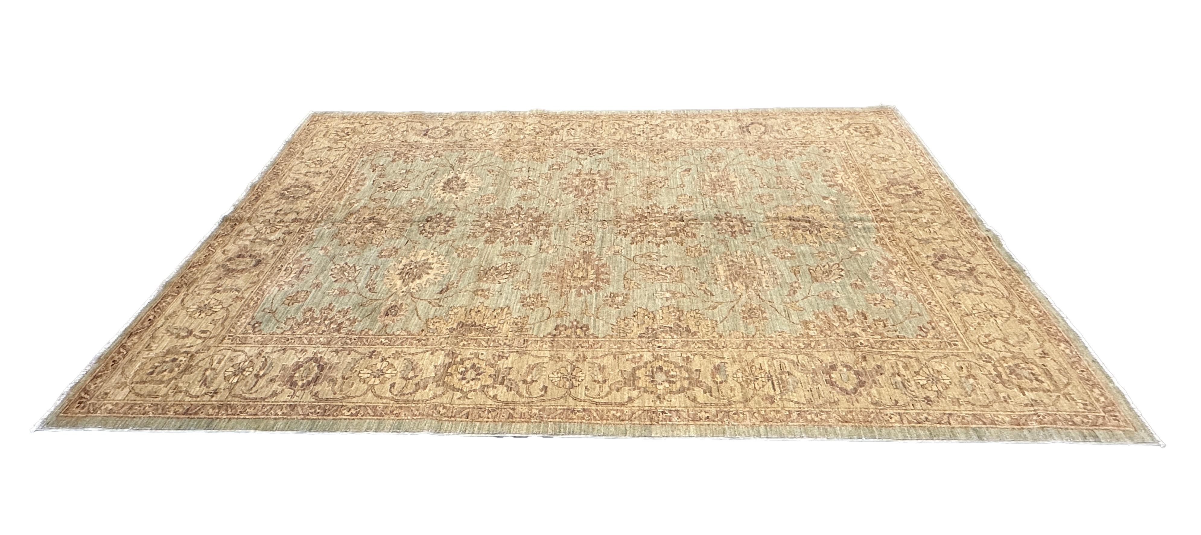 Wool Traditional Style Area Rug in Green and Gold with a Floral Pattern 6x9 For Sale