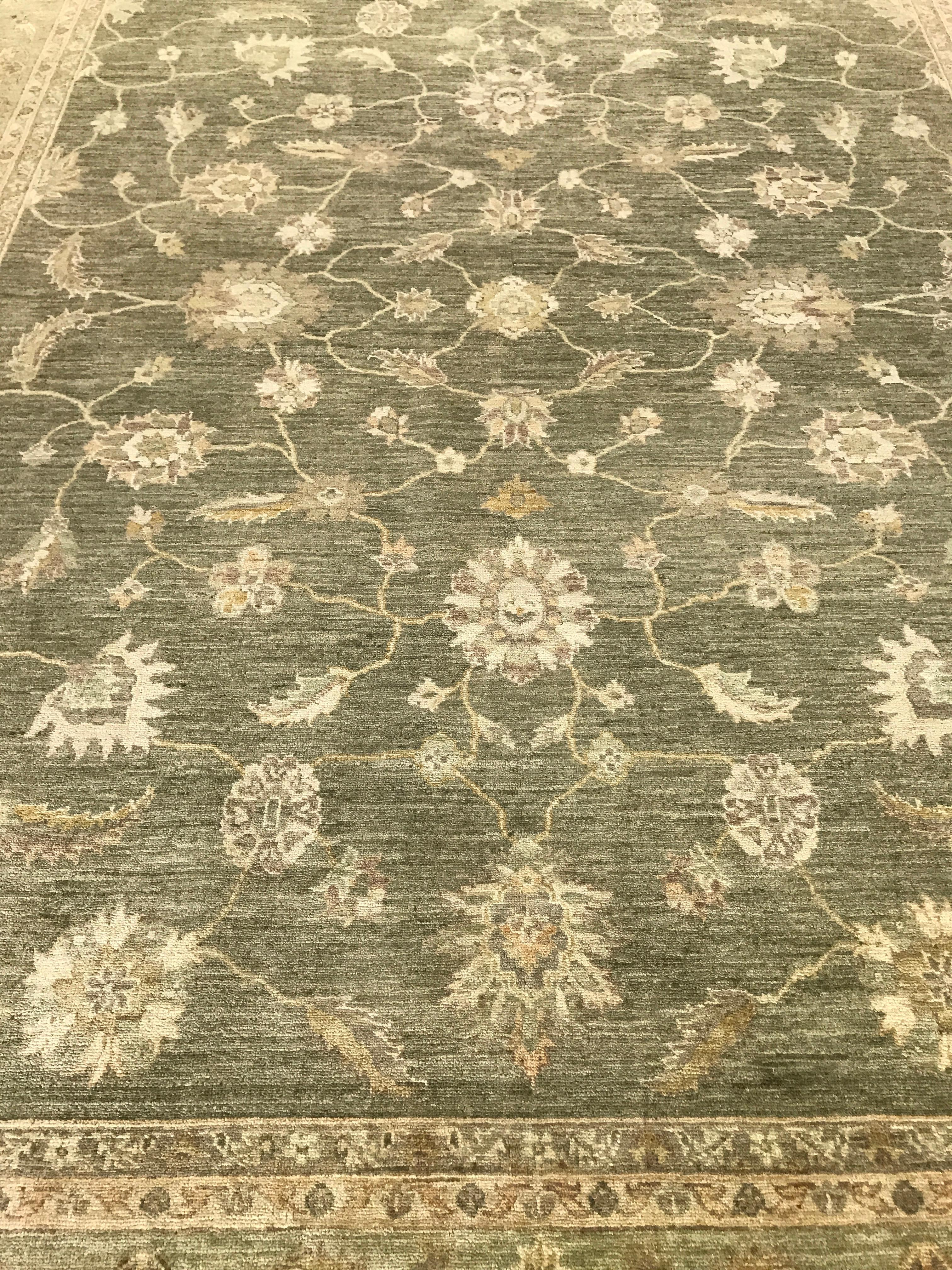 Hand-Knotted Traditional Style Gray and Ivory Floral Wool Area Rug For Sale