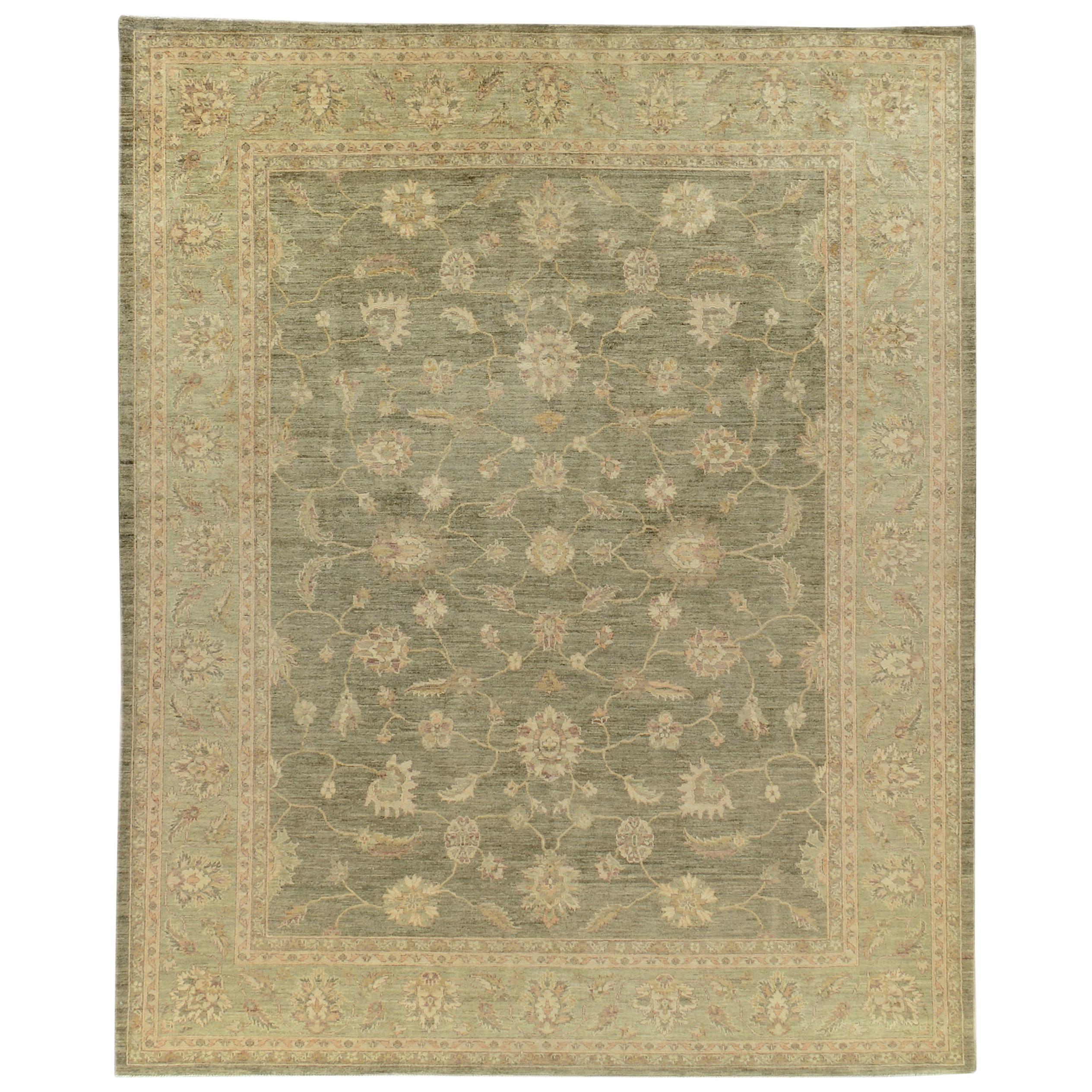 Traditional Style Gray and Ivory Floral Wool Area Rug For Sale