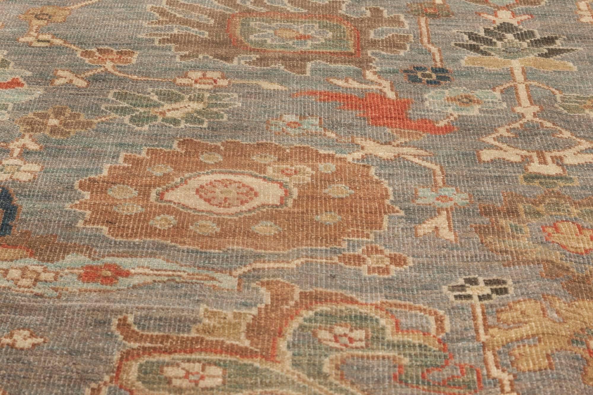 Annodato a mano Tappeto tradizionale Sultanabad Rugs blu e grigio di Doris Leslie Blau in vendita