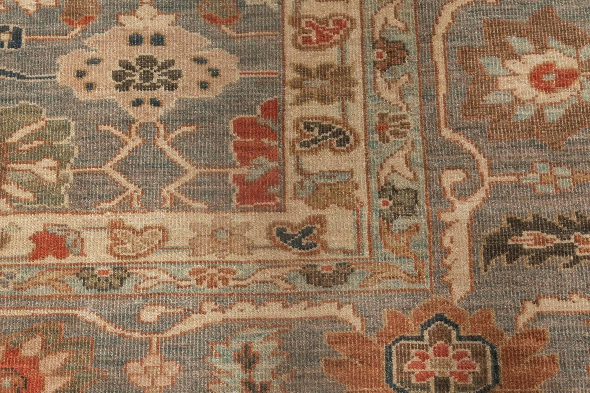 Tappeto tradizionale Sultanabad Rugs blu e grigio di Doris Leslie Blau In condizioni Nuovo in vendita a New York, NY