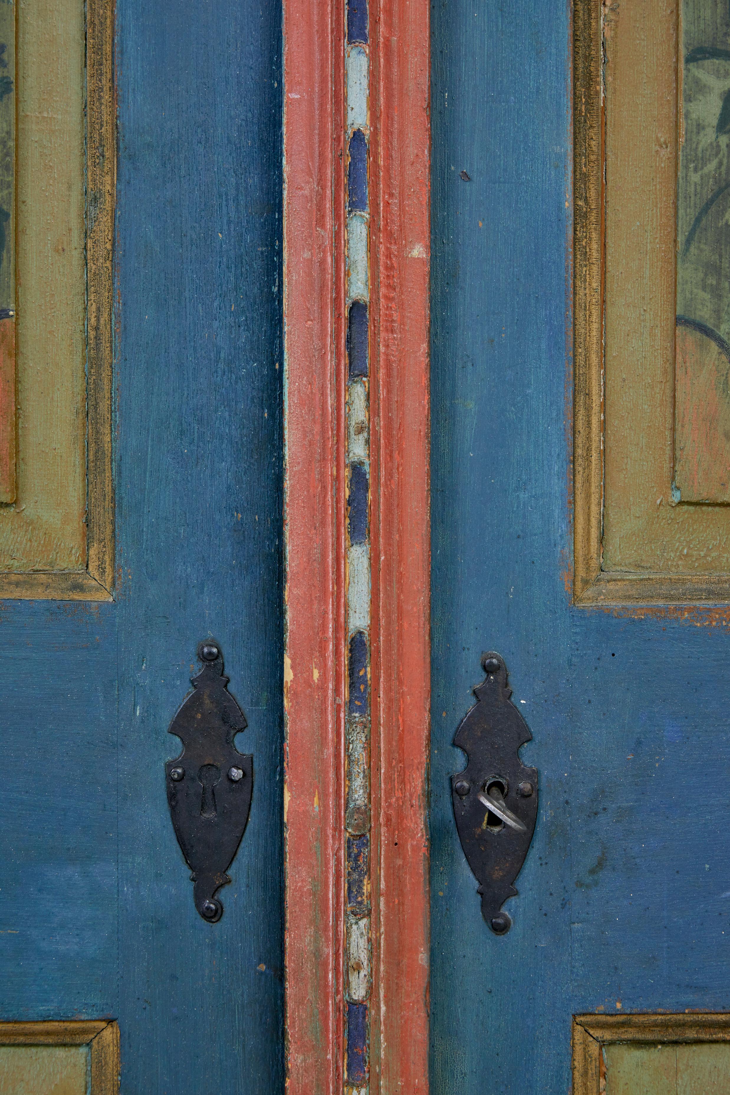Traditional Swedish Hand Painted 19th Century Painted Wardrobe 3