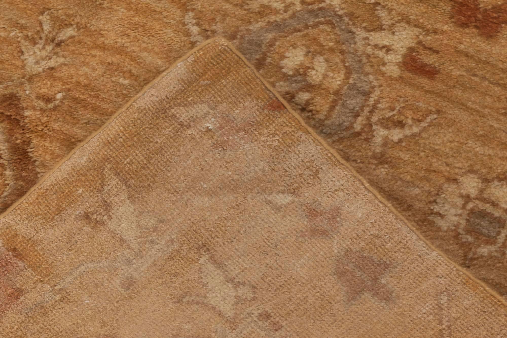 Traditioneller, von Täbris inspirierter, beigefarbener „Fragment“-Teppich von Doris Leslie Blau (Wolle) im Angebot