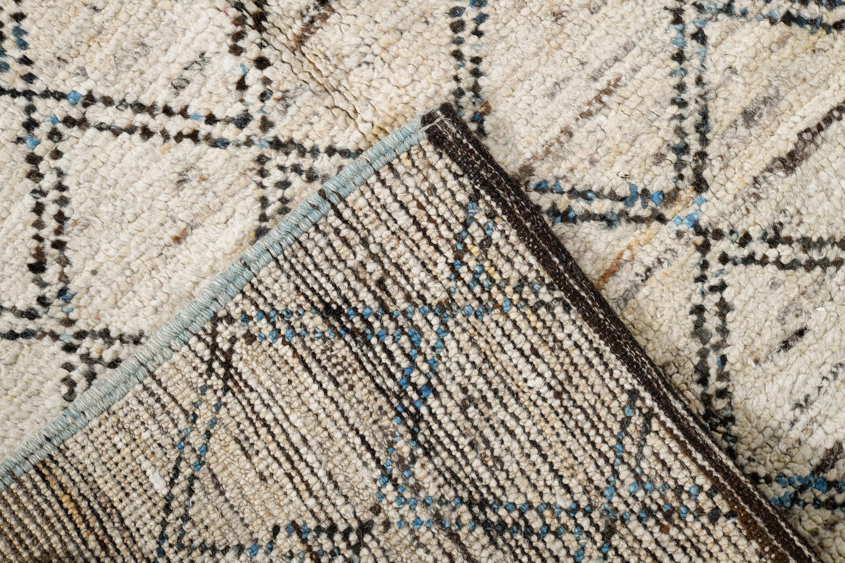 XXIe siècle et contemporain Trellice Tulu traditionnelle crème et noire en vente