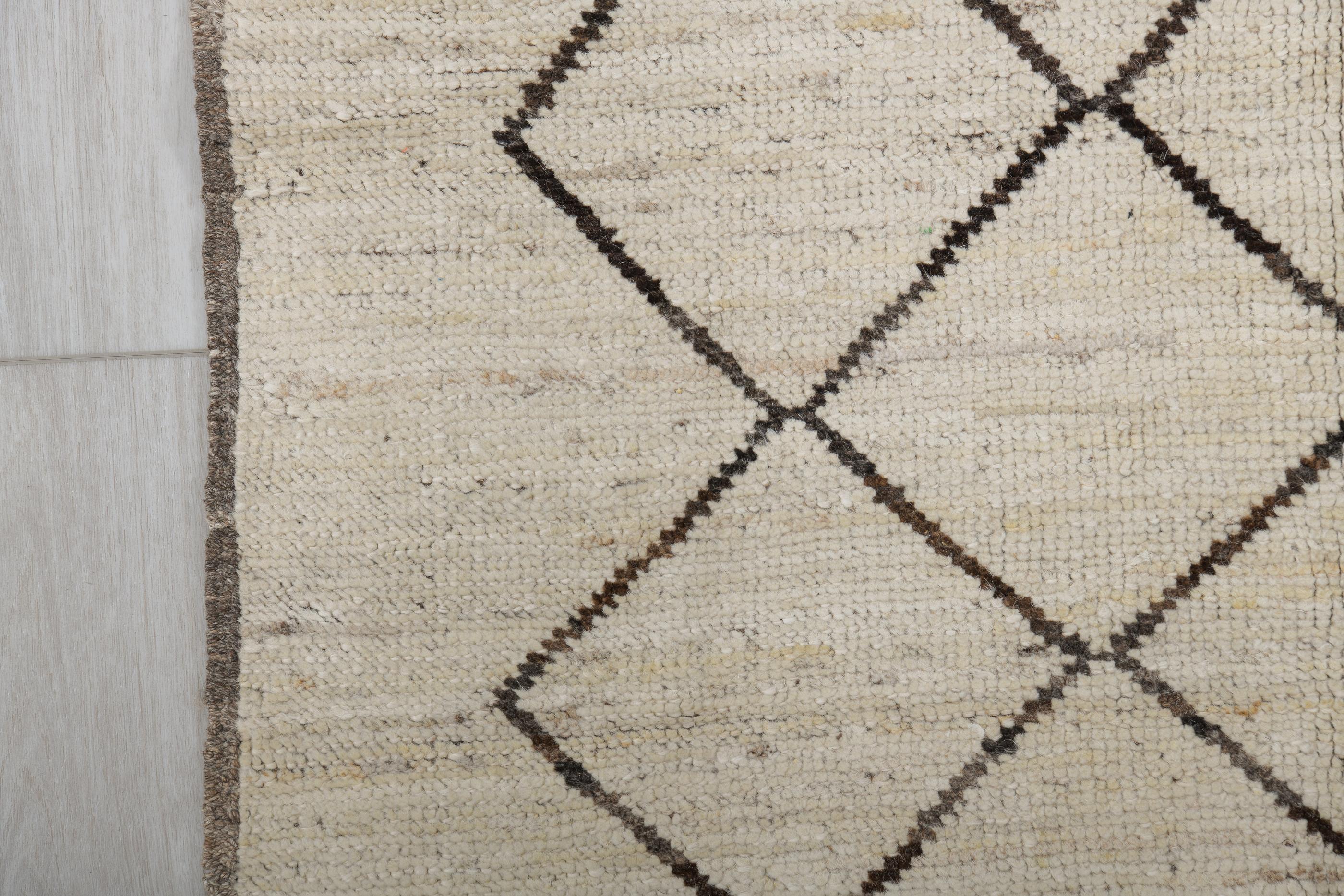 Trellice Tulu traditionnelle crème et anthracite Excellent état - En vente à New York, NY