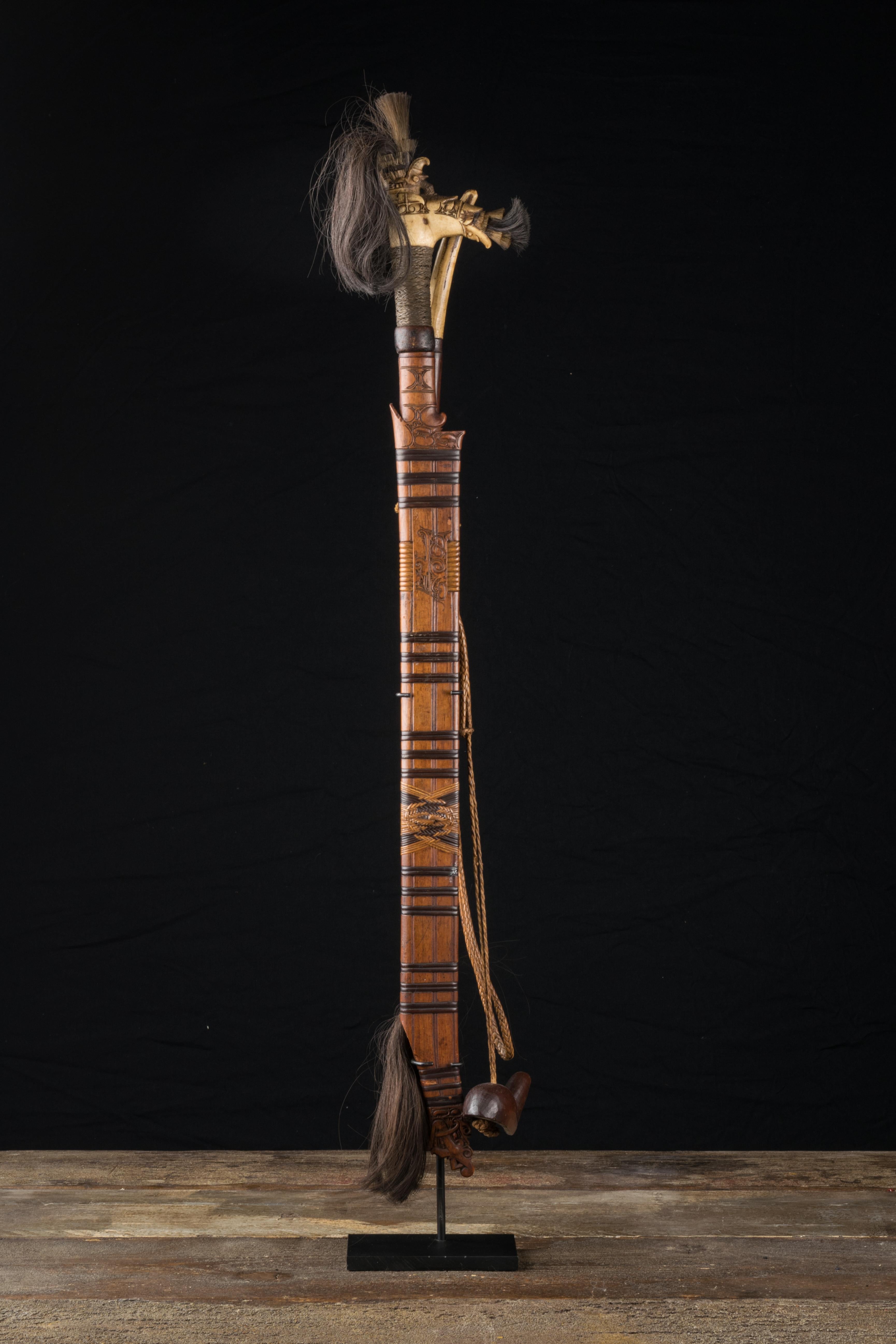 Traditional Tribal Mandau (Parang Ilang) Sword – Dayak People, Borneo

The Mandau is a traditional sword of the Dayak people of Borneo, revered both as a cultural artifact and a weapon. Known by various names among different Dayak subgroups—parang