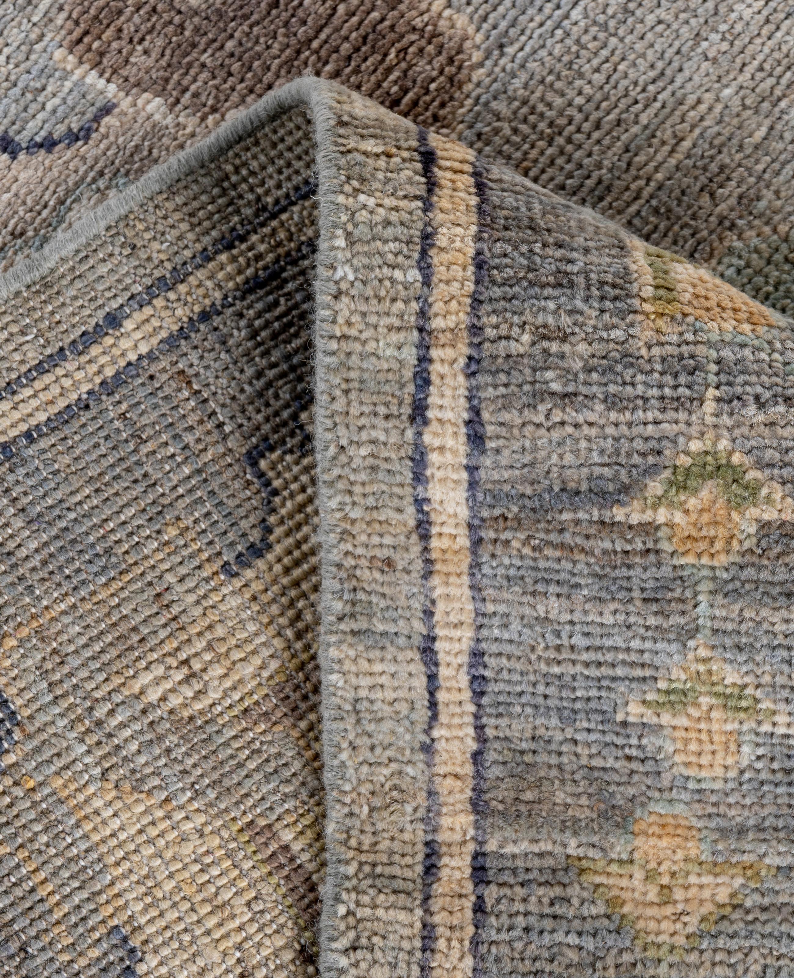 XXIe siècle et contemporain Tapis traditionnel tribal Oushak gris clair noué à la main 10' 0