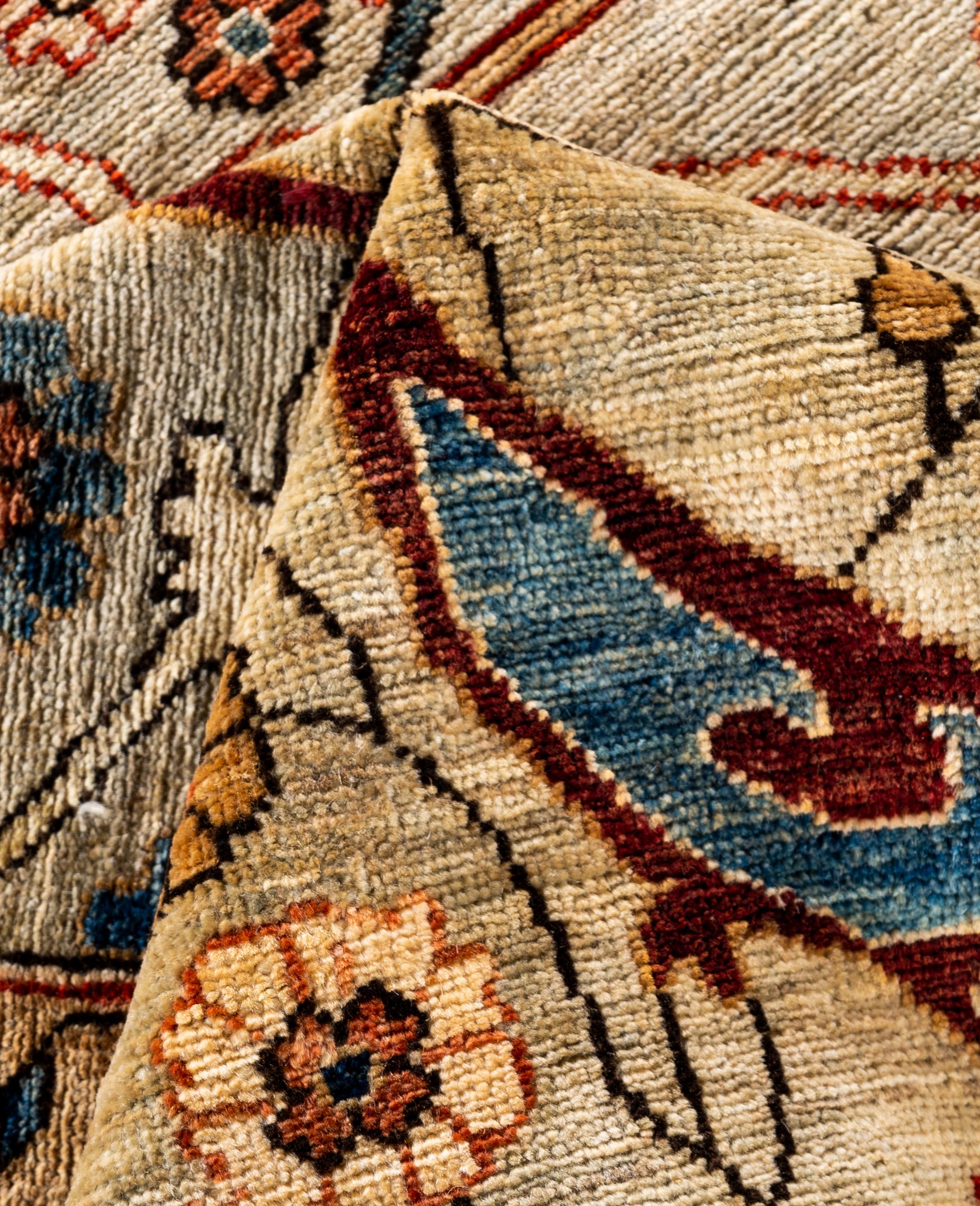 Alfombra tribal tradicional Serapi de lana anudada a mano en marfil 9' 0