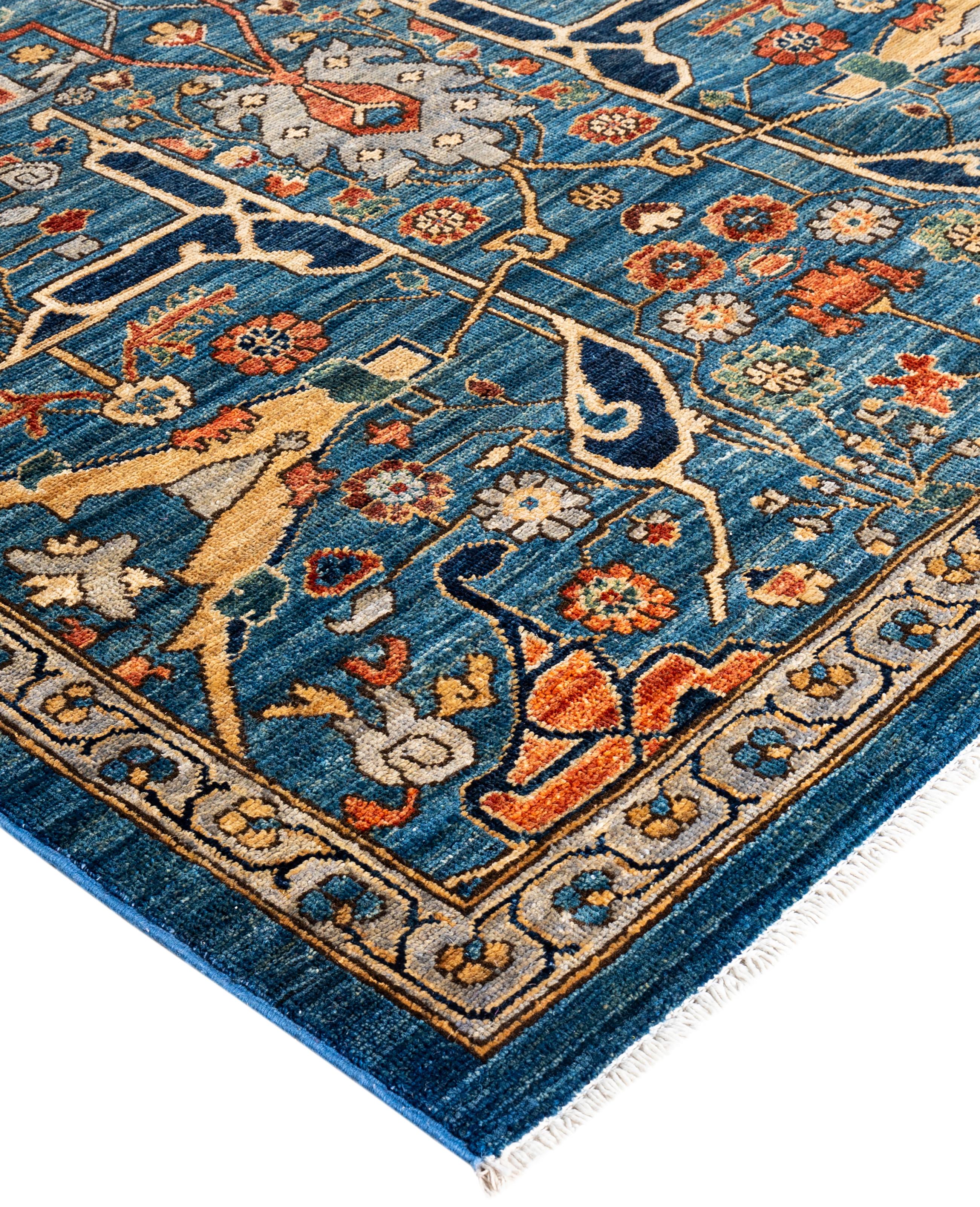 Les tapis Serapi sont connus pour leurs motifs géométriques audacieux et leurs riches couleurs. Ils présentent souvent un médaillon central entouré de motifs complexes. Ils utilisent généralement une palette de couleurs chaudes et terreuses, avec