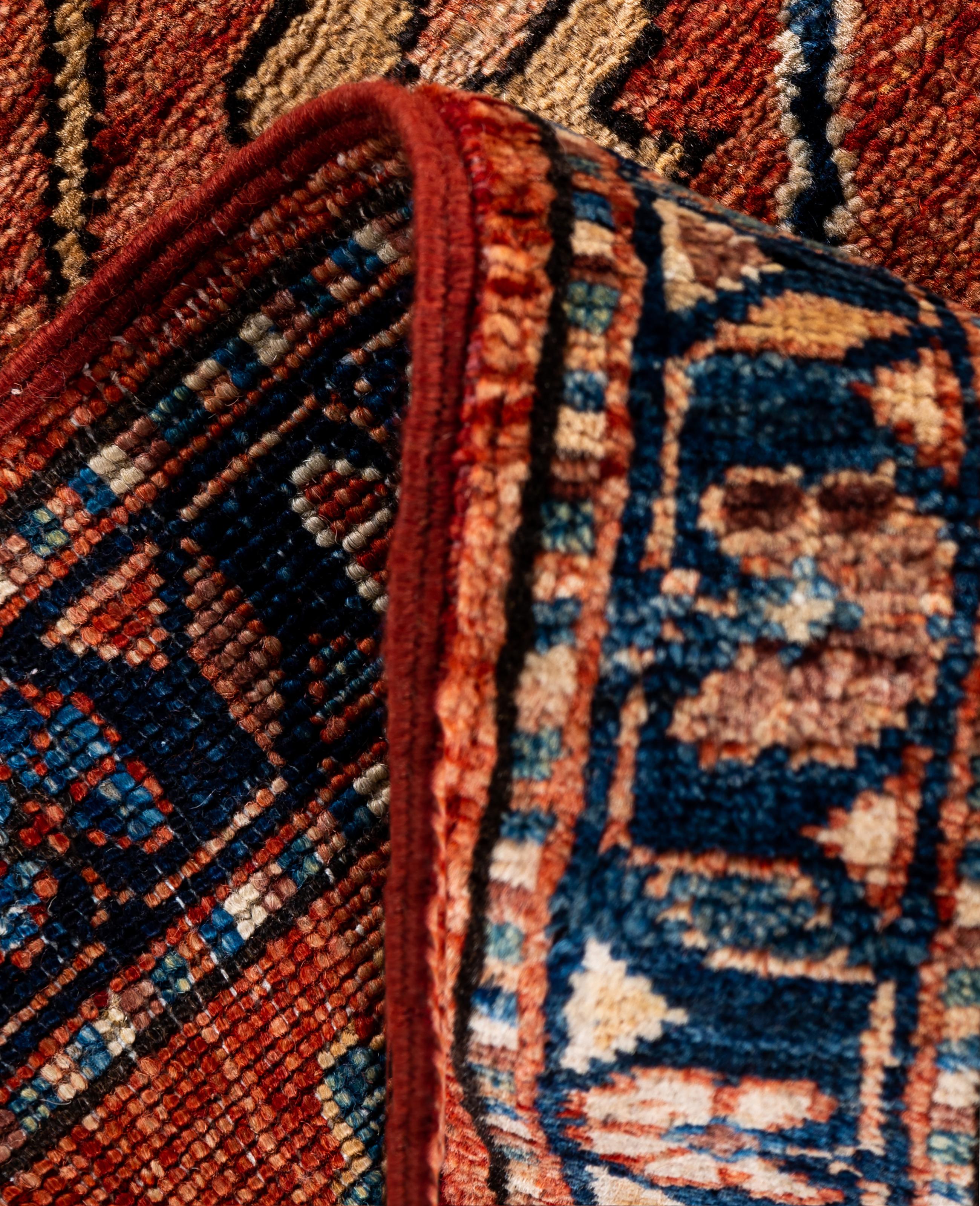 Traditioneller handgeknüpfter roter Serapi-Wollteppich mit Stammesmotiven aus Serapi 3' 3