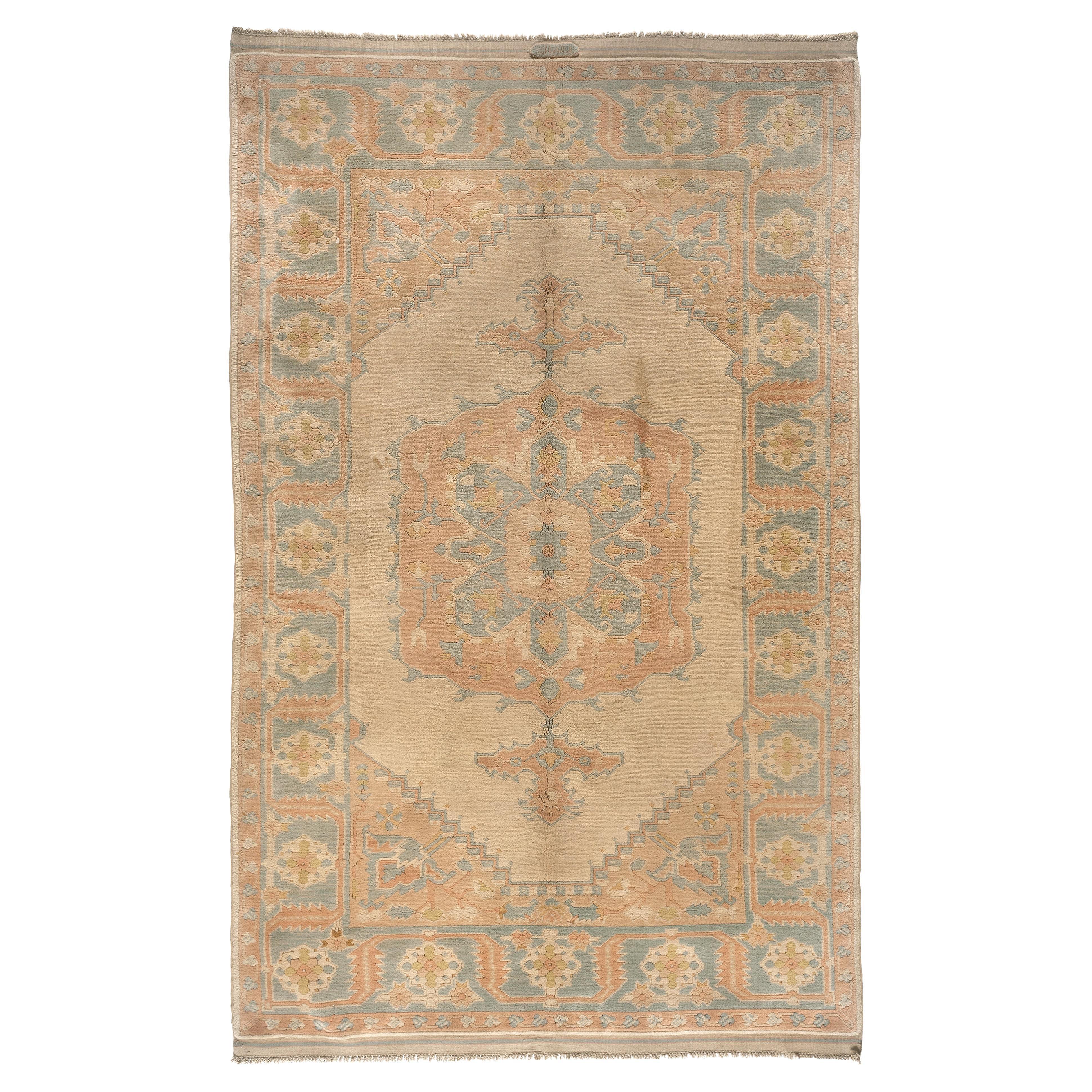 Traditioneller türkischer 6x9 blauer und rosafarbener Teppich