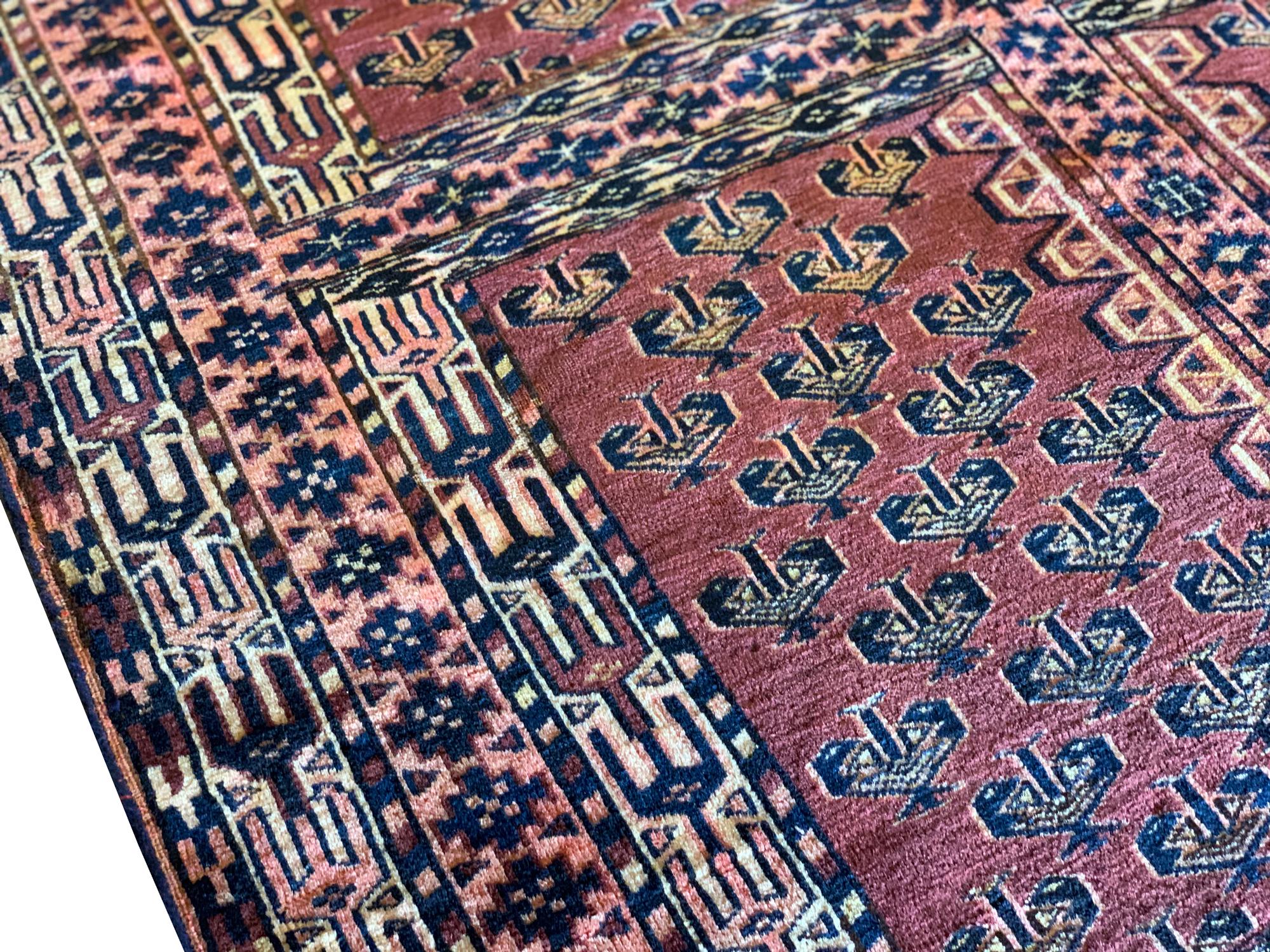Traditional Turkmen Rug, Rust Wool Carpet, Hand-knotted Antique Rug In Excellent Condition For Sale In Hampshire, GB