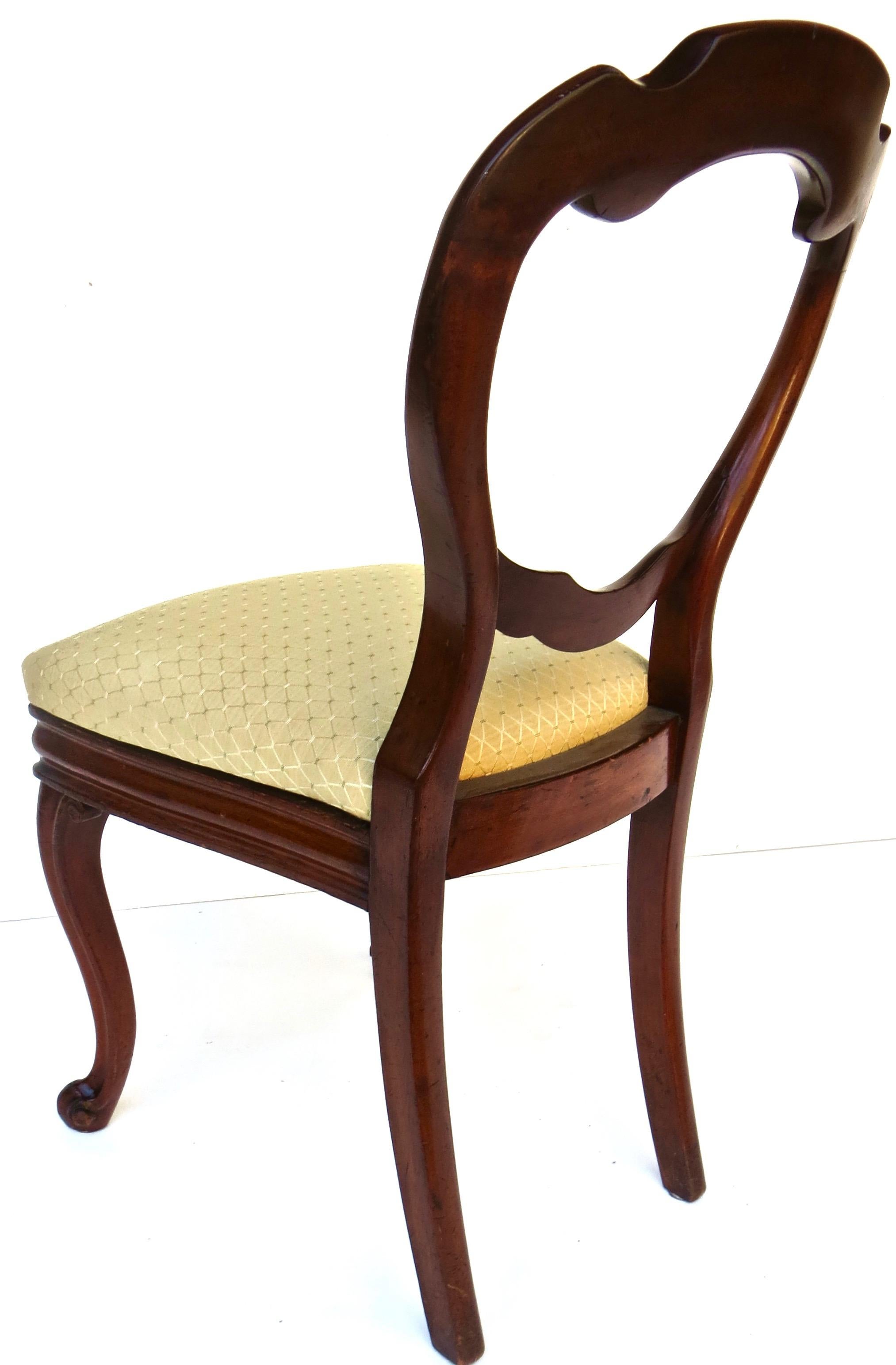 Hand-Carved Traditional Victorian Balloon Back Side Chair, English, Circa 1850 For Sale